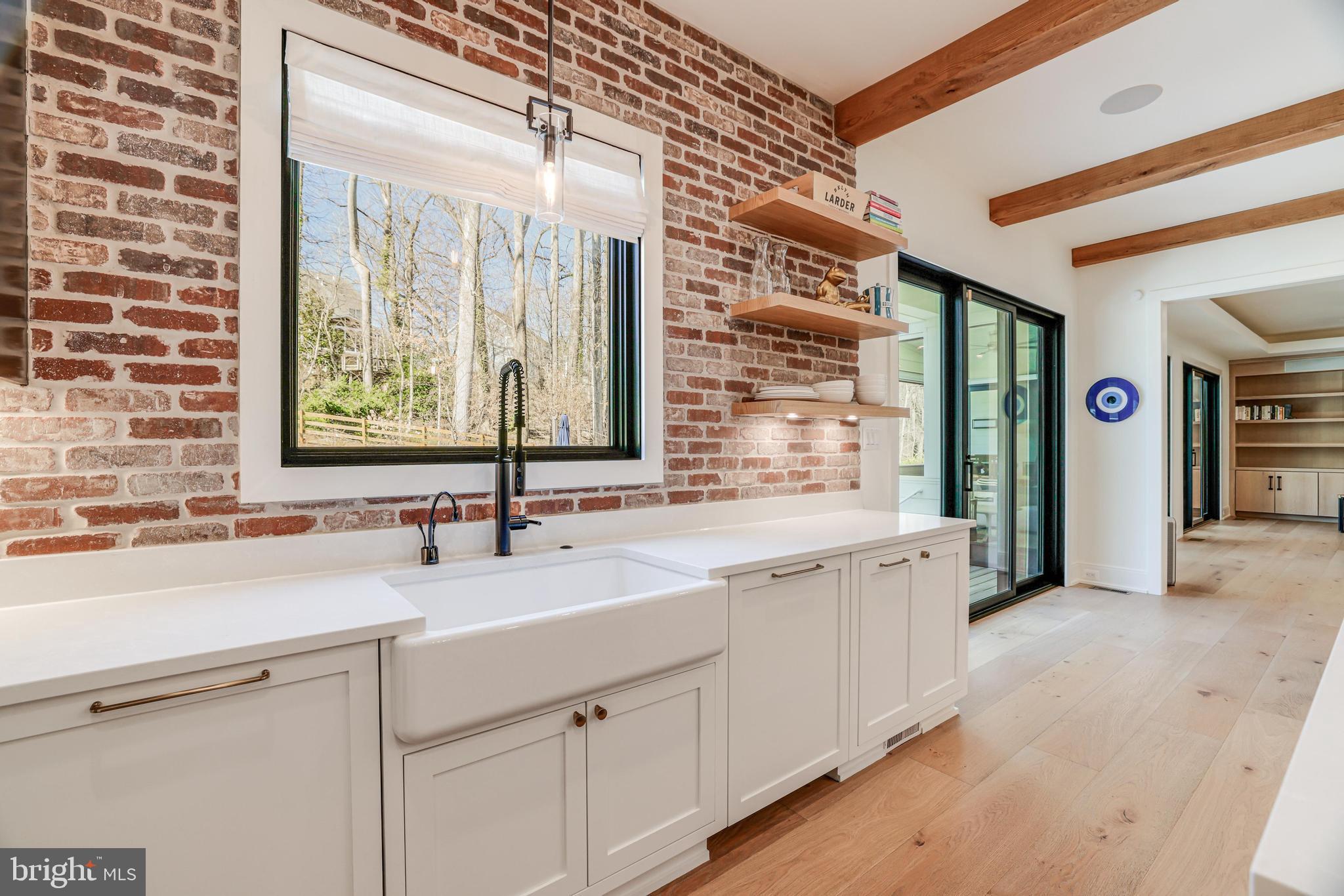 1544 FOREST VILLA LANE