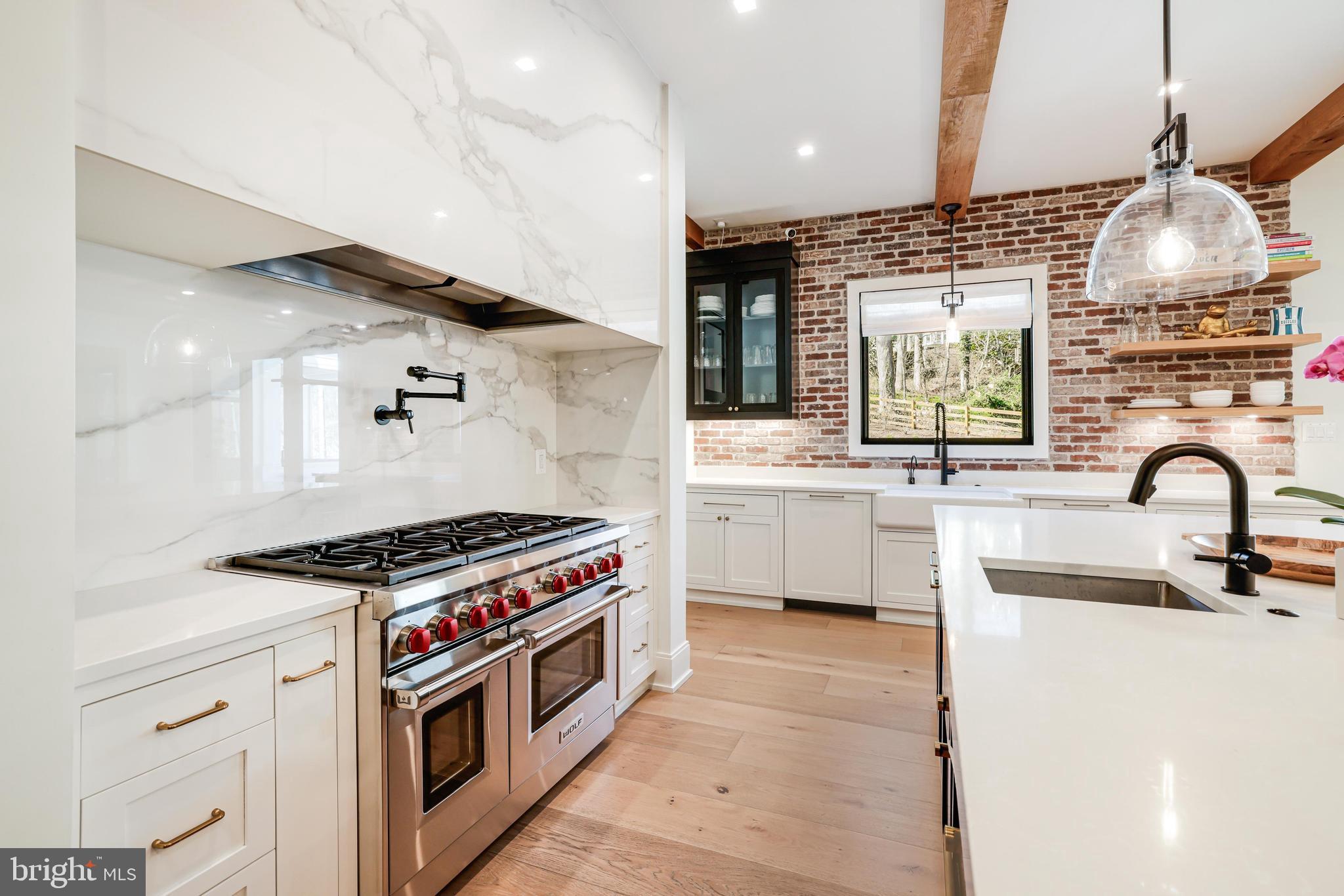 1544 FOREST VILLA LANE