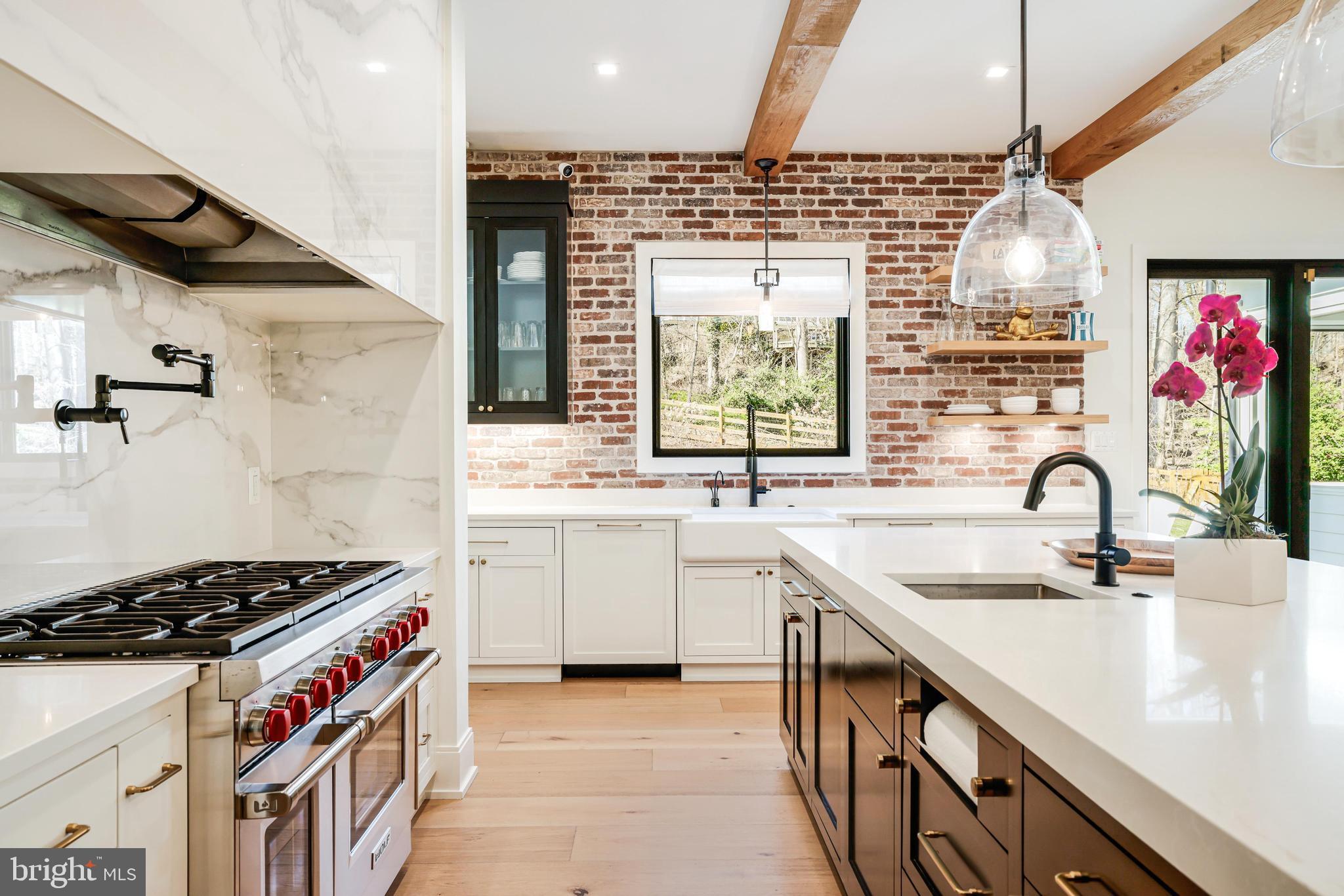 1544 FOREST VILLA LANE