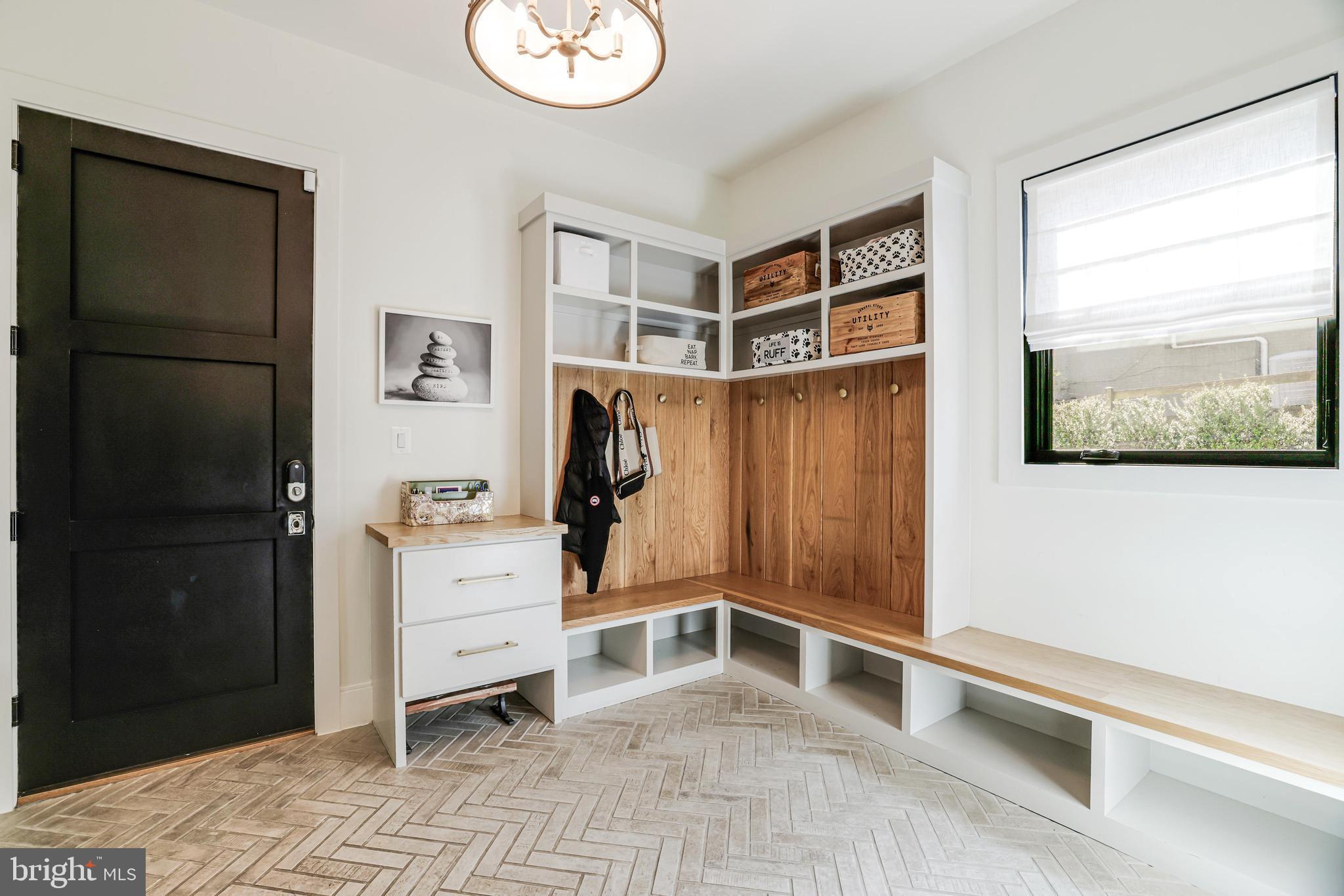 1544 FOREST VILLA LANE