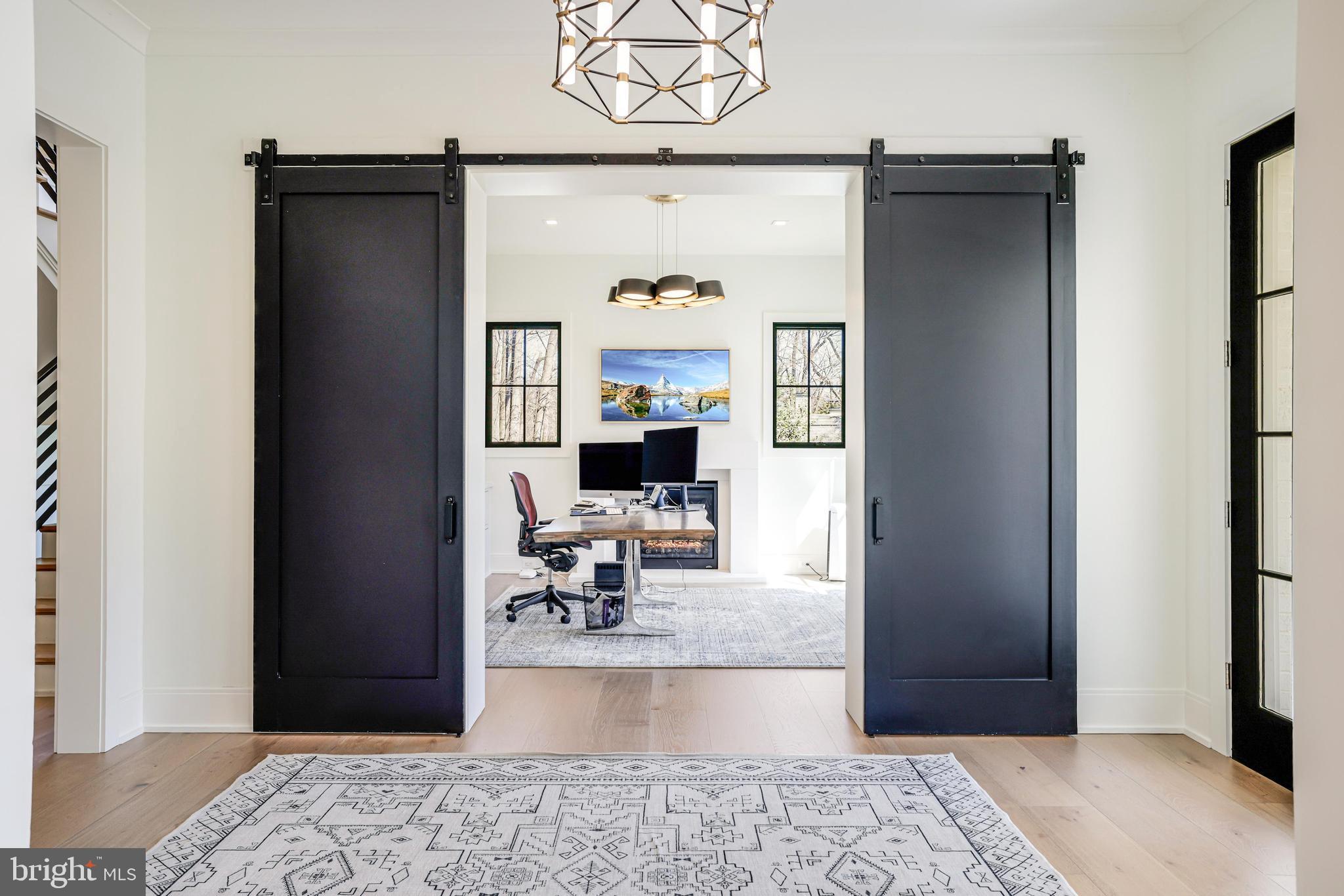 1544 FOREST VILLA LANE