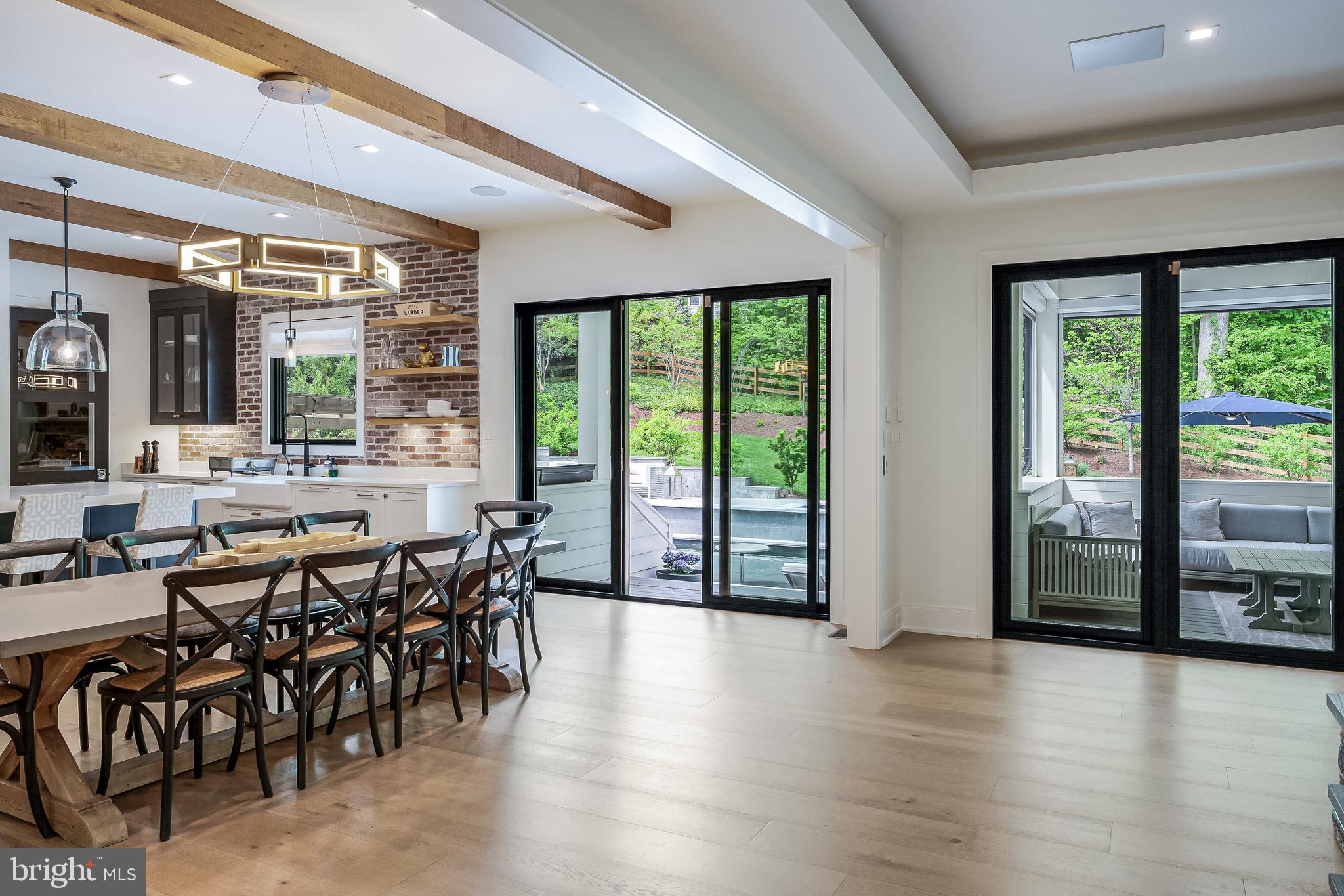 1544 FOREST VILLA LANE