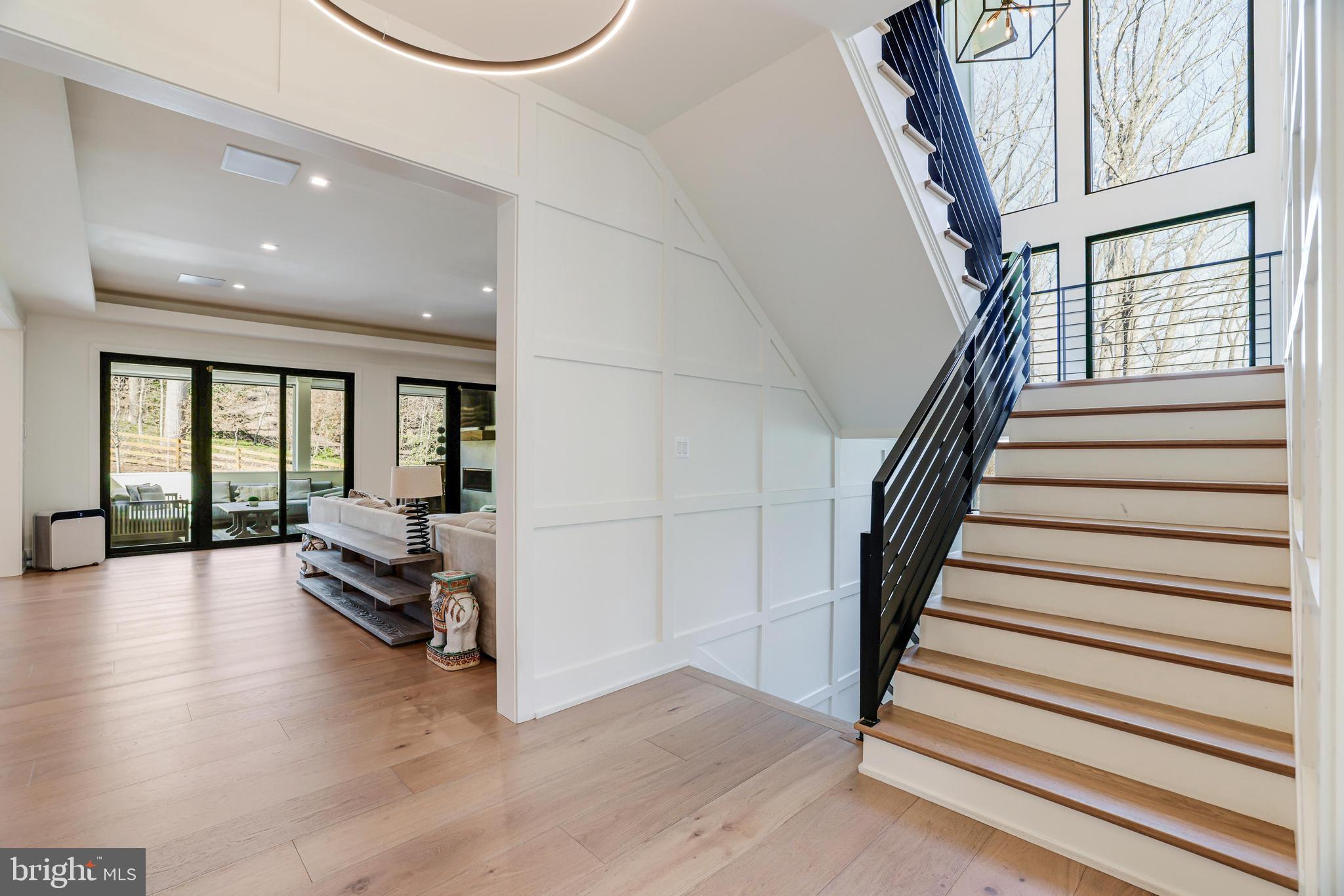 1544 FOREST VILLA LANE