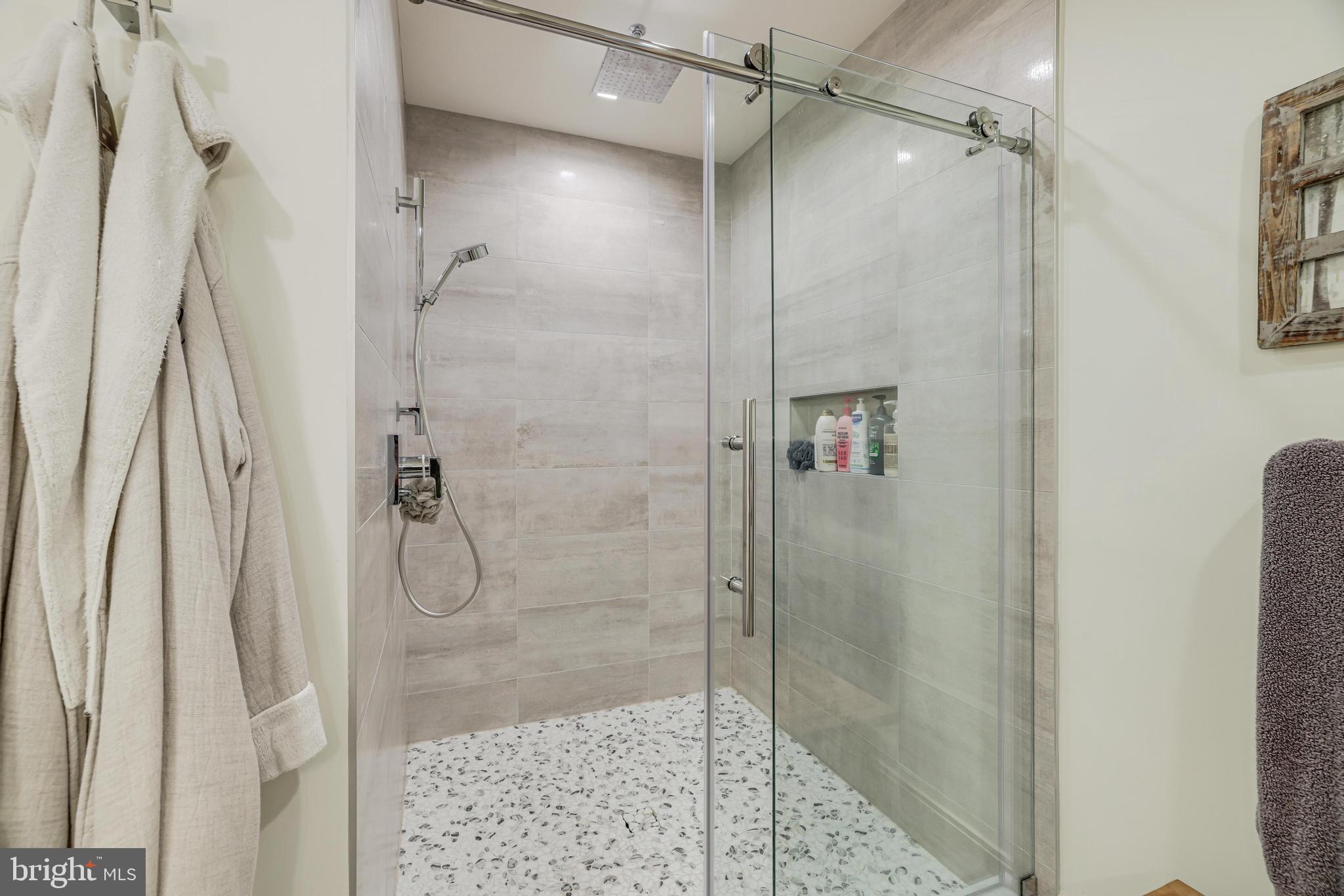 1544 FOREST VILLA LANE