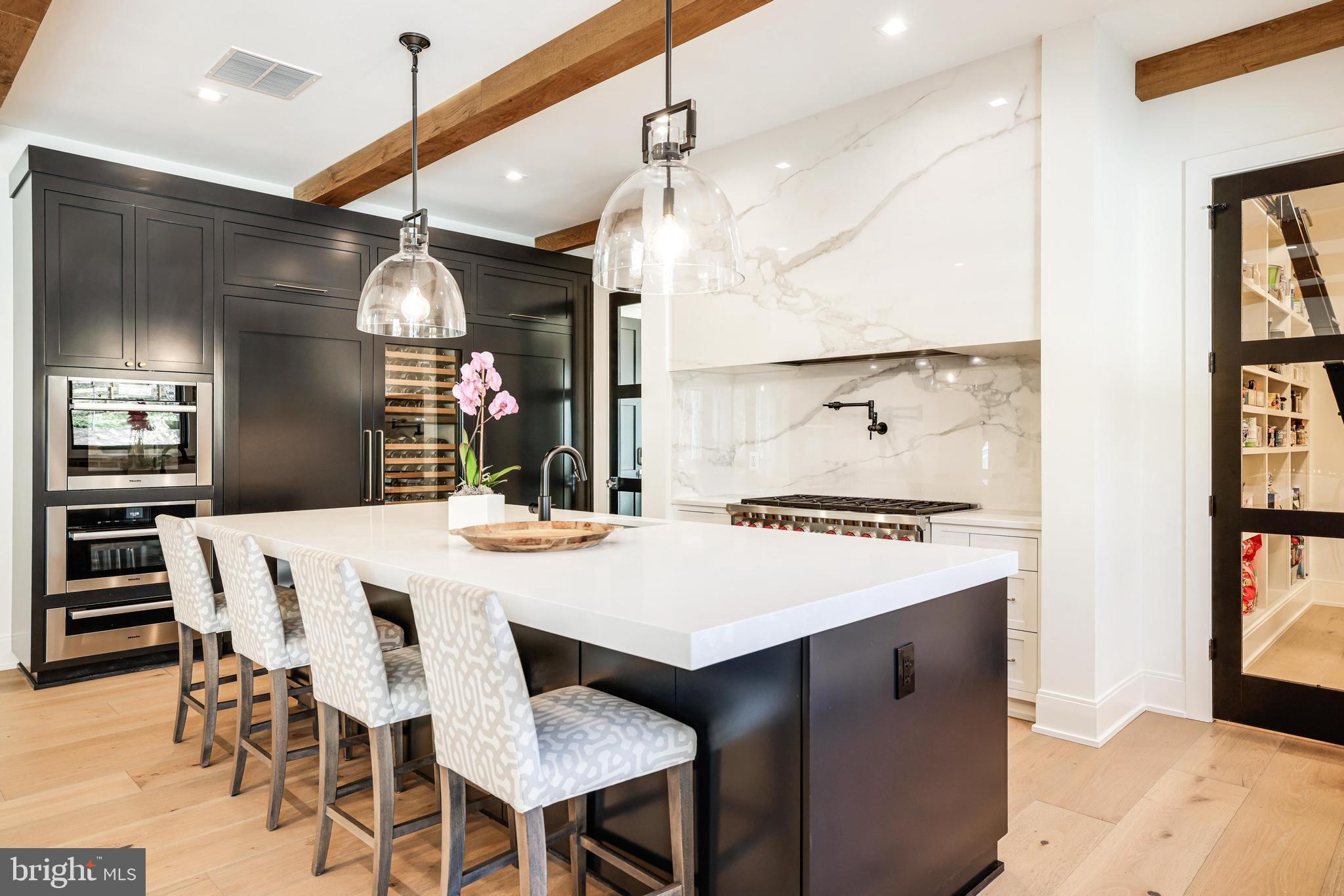 1544 FOREST VILLA LANE