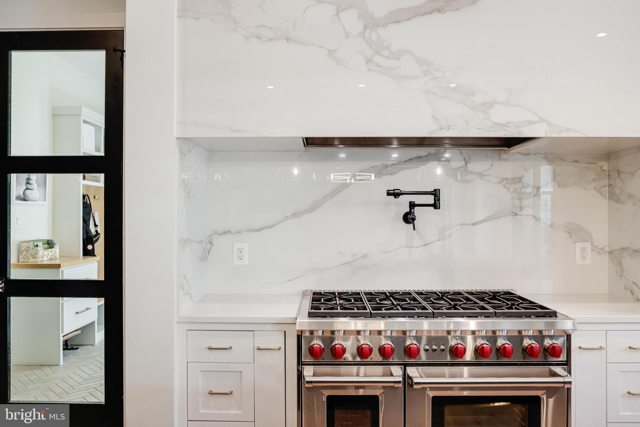 1544 FOREST VILLA LANE