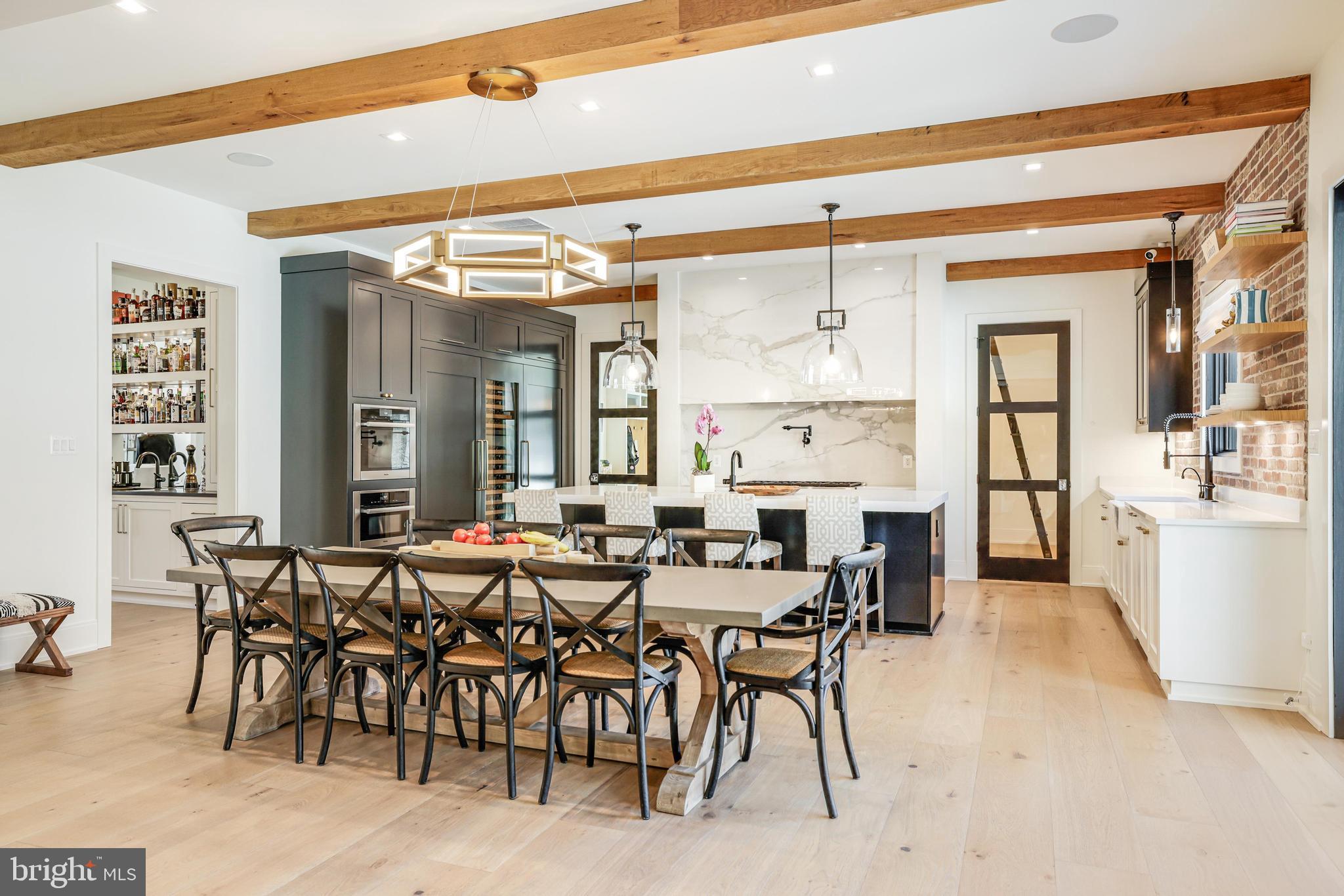 1544 FOREST VILLA LANE