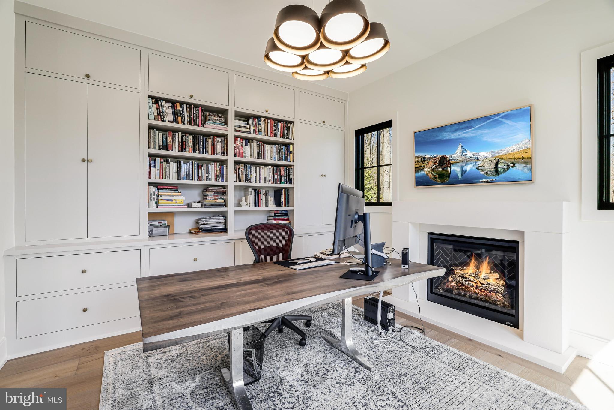 1544 FOREST VILLA LANE