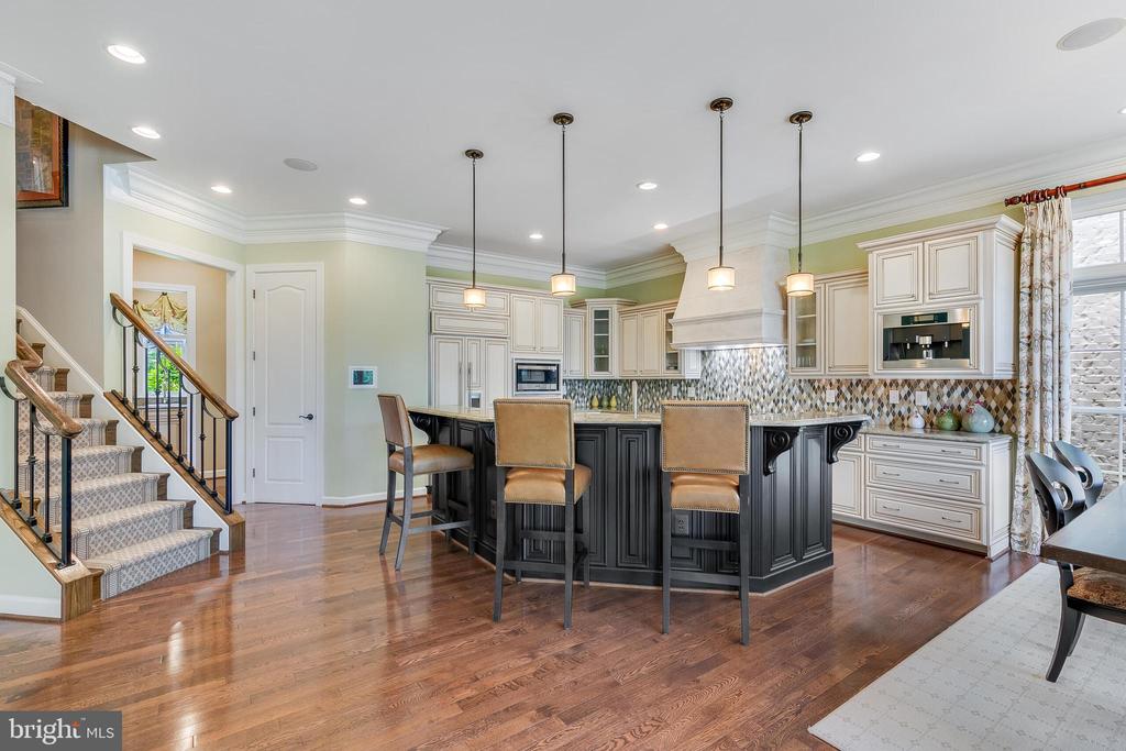 9628 Maymont Dr