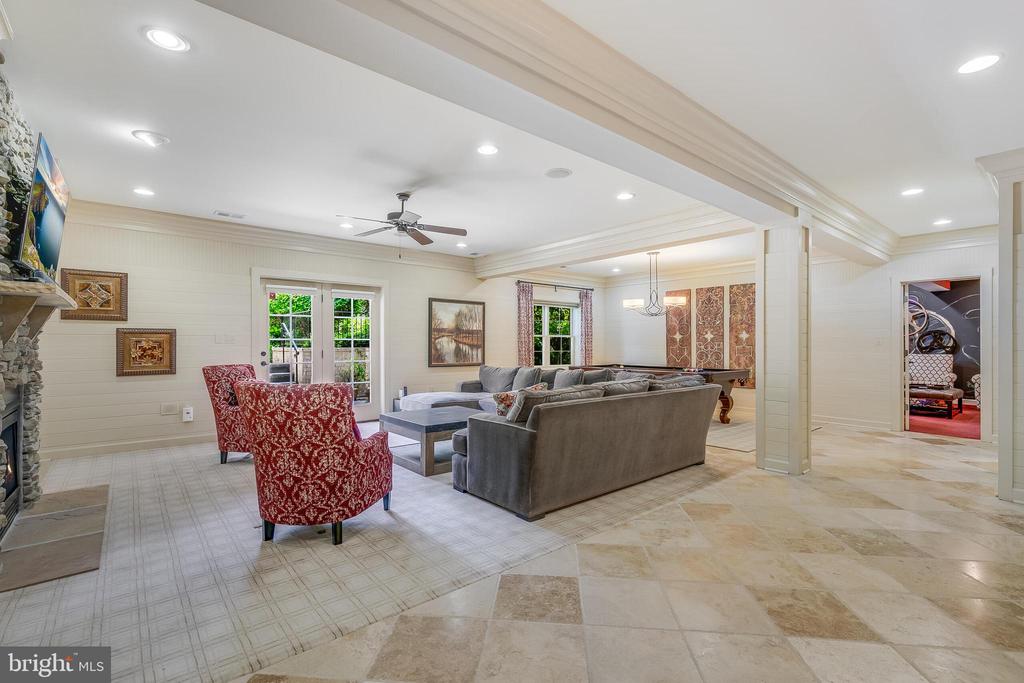 9628 Maymont Dr