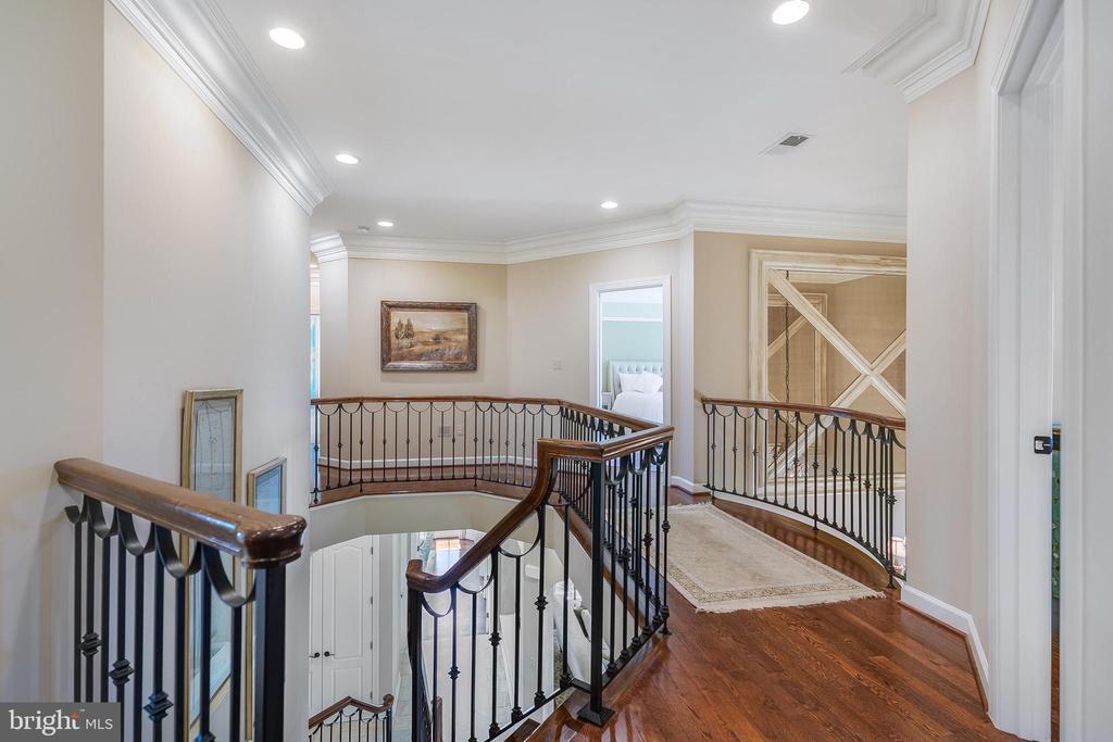 9628 Maymont Dr