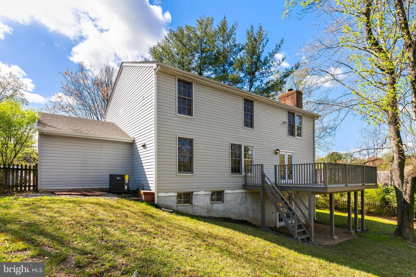 7002 Jenkins Ln