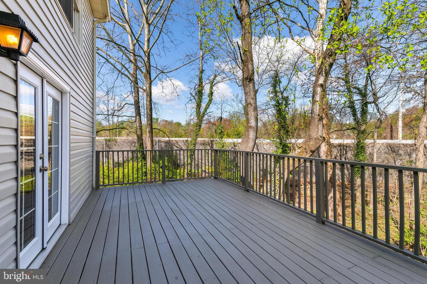 7002 Jenkins Ln