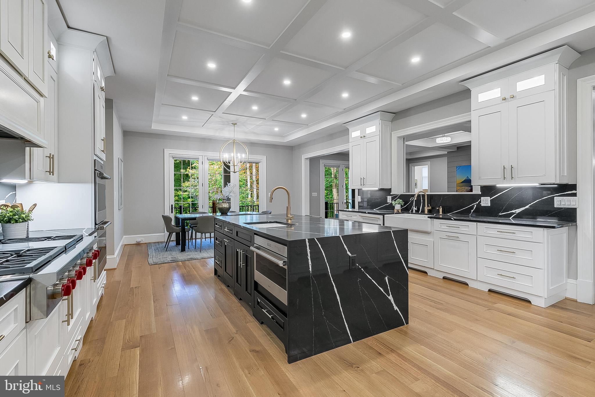 7002 RIVER OAKS DRIVE