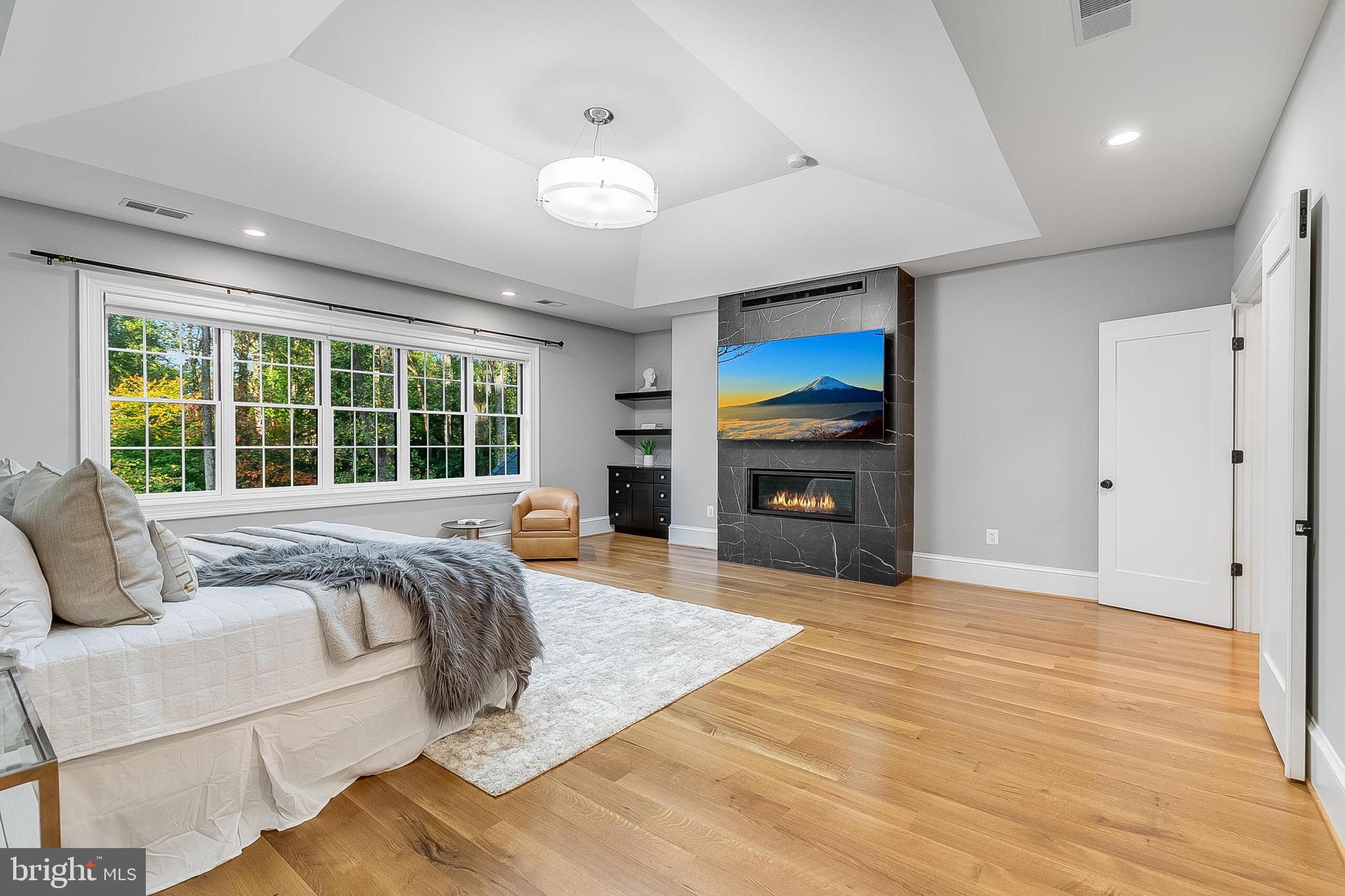 7002 RIVER OAKS DRIVE