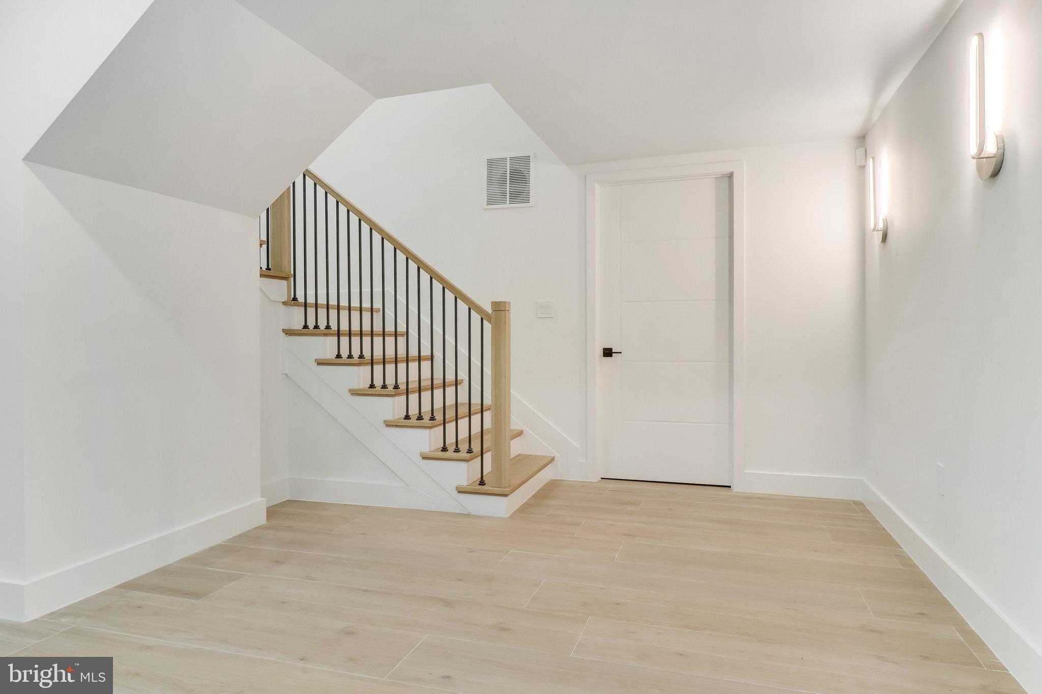 7816 GEORGETOWN PIKE