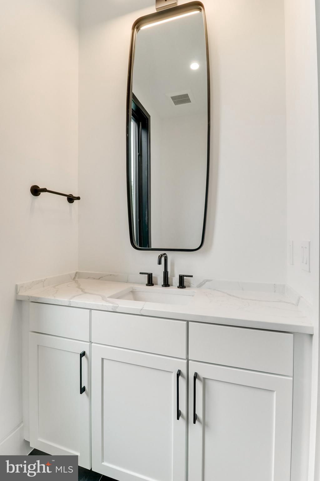 7816 GEORGETOWN PIKE