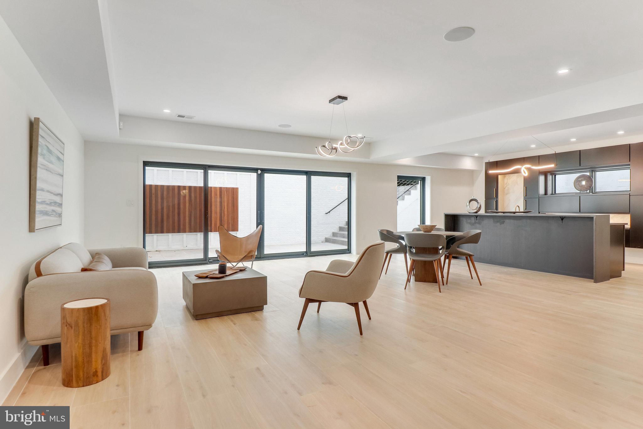 7816 GEORGETOWN PIKE