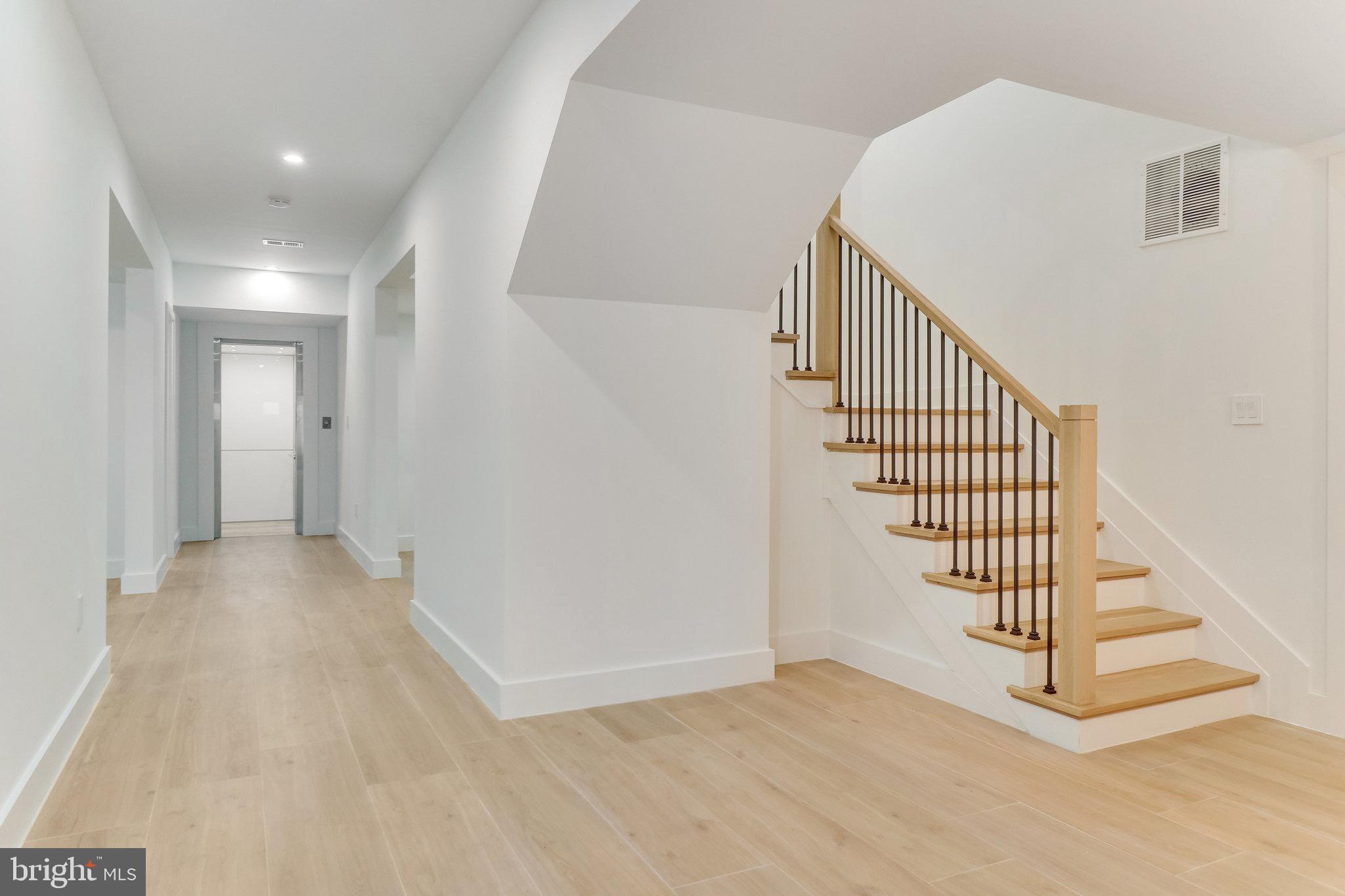 7816 GEORGETOWN PIKE