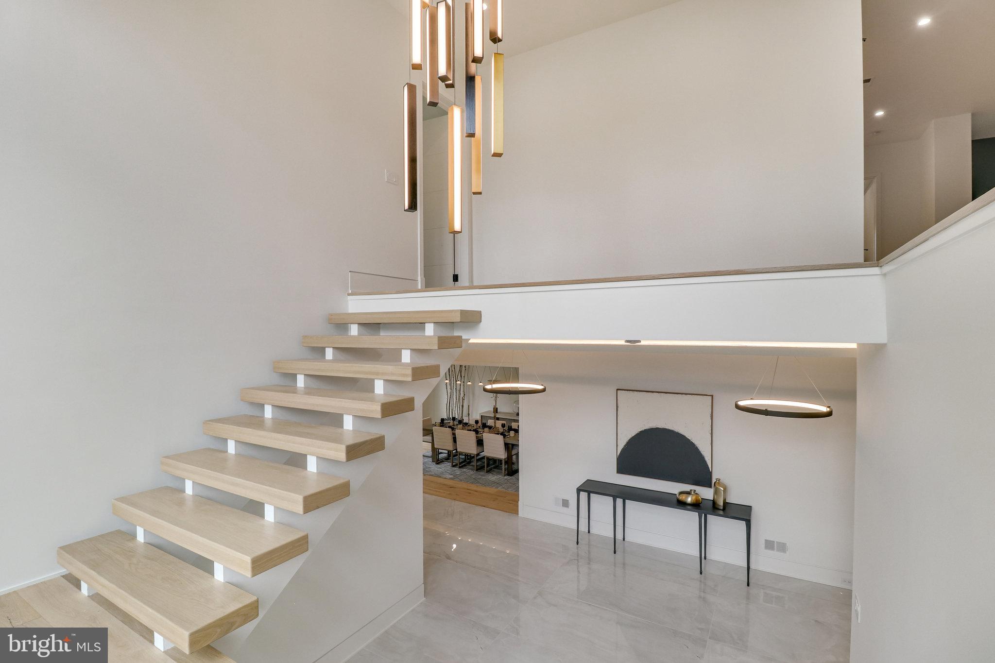 7816 GEORGETOWN PIKE