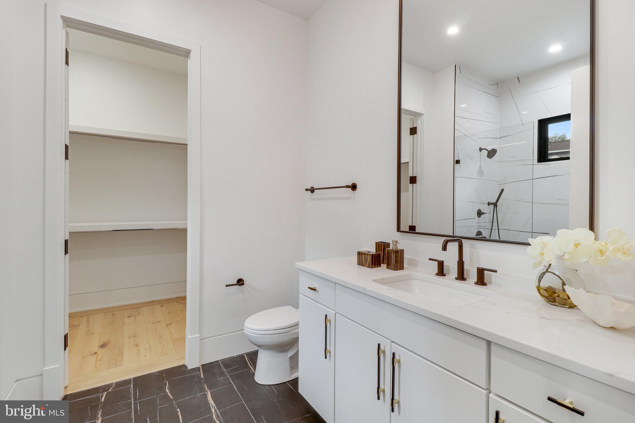 7816 GEORGETOWN PIKE