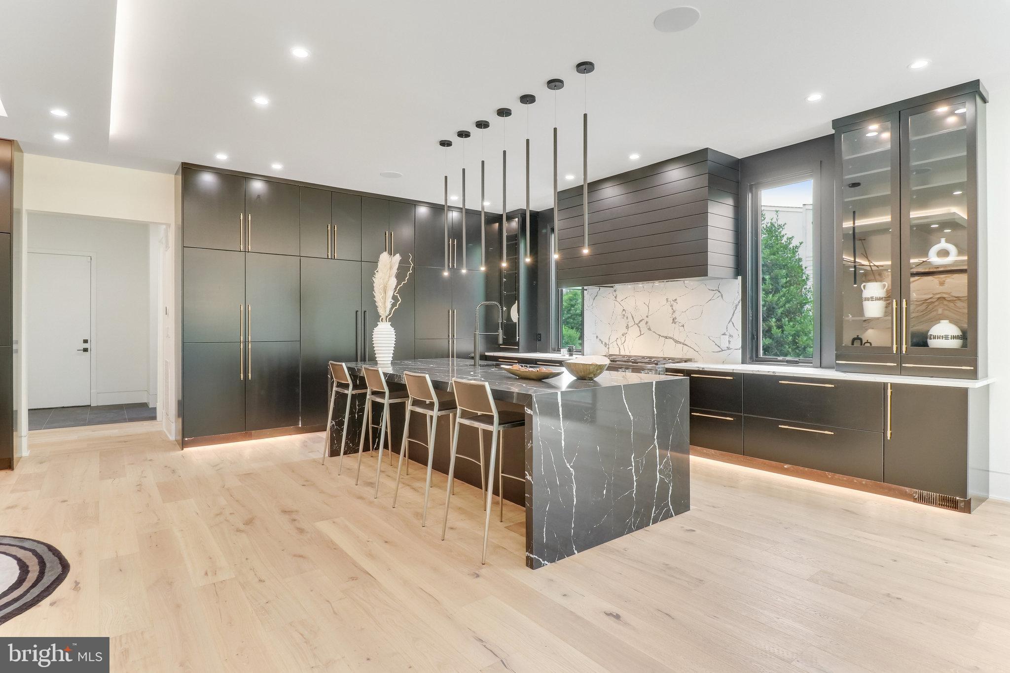 7816 GEORGETOWN PIKE