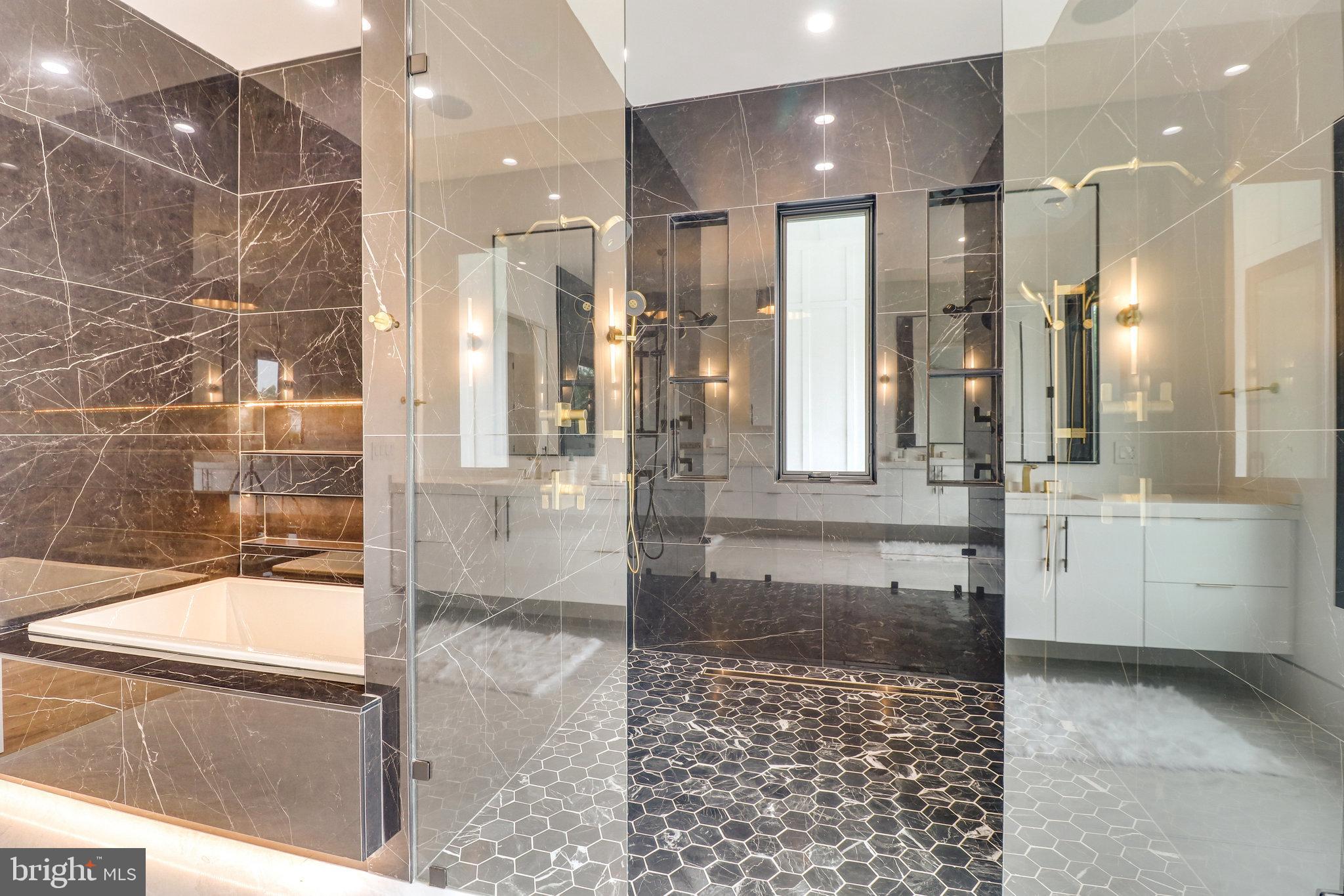 7816 GEORGETOWN PIKE