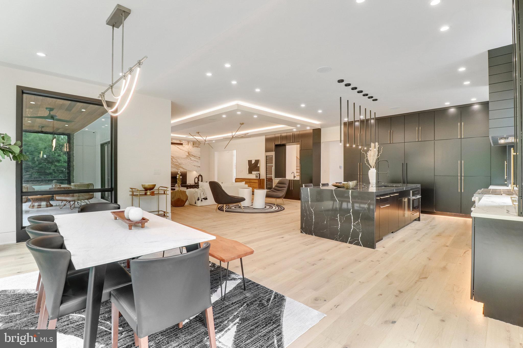 7816 GEORGETOWN PIKE