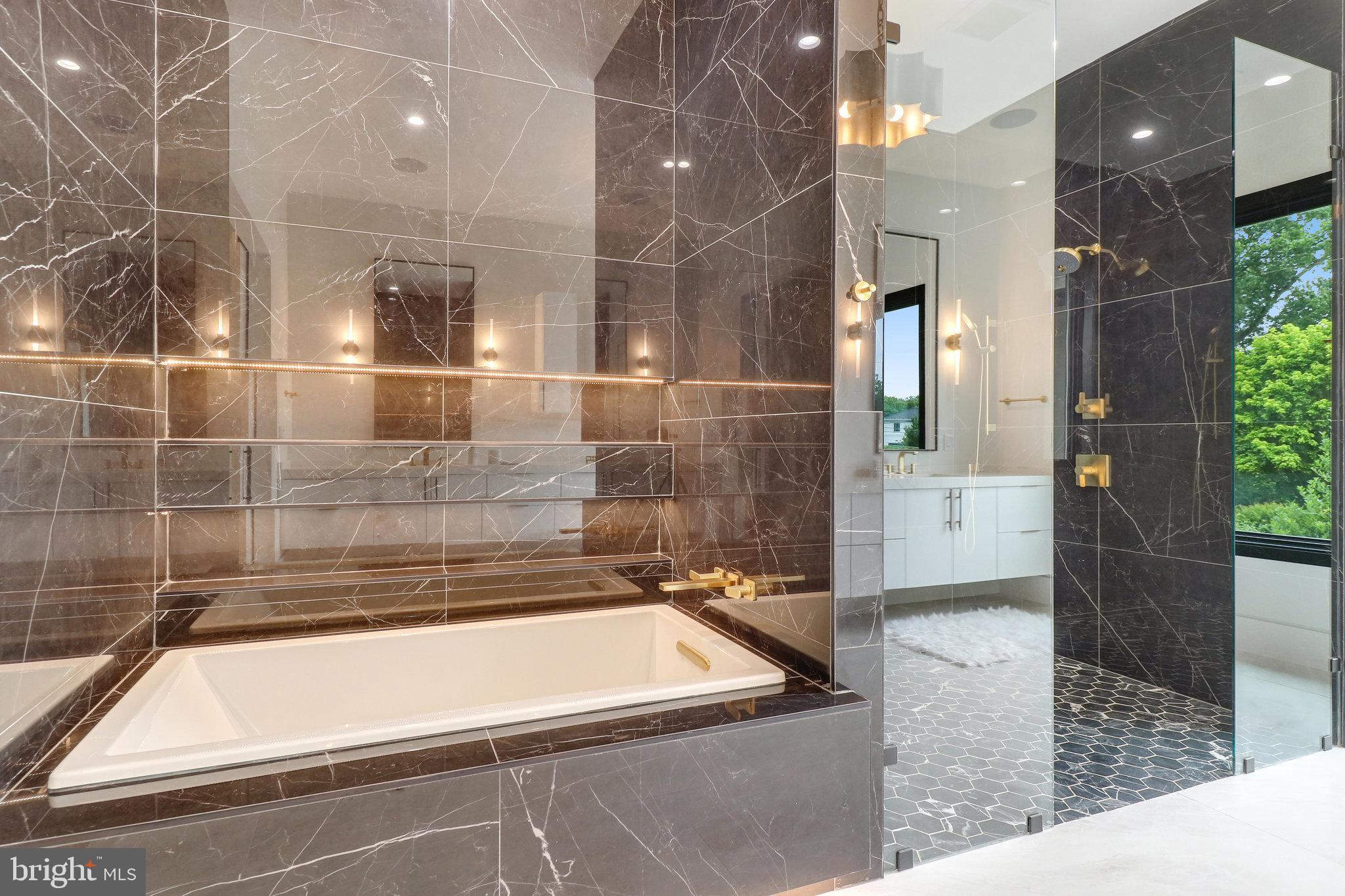 7816 GEORGETOWN PIKE