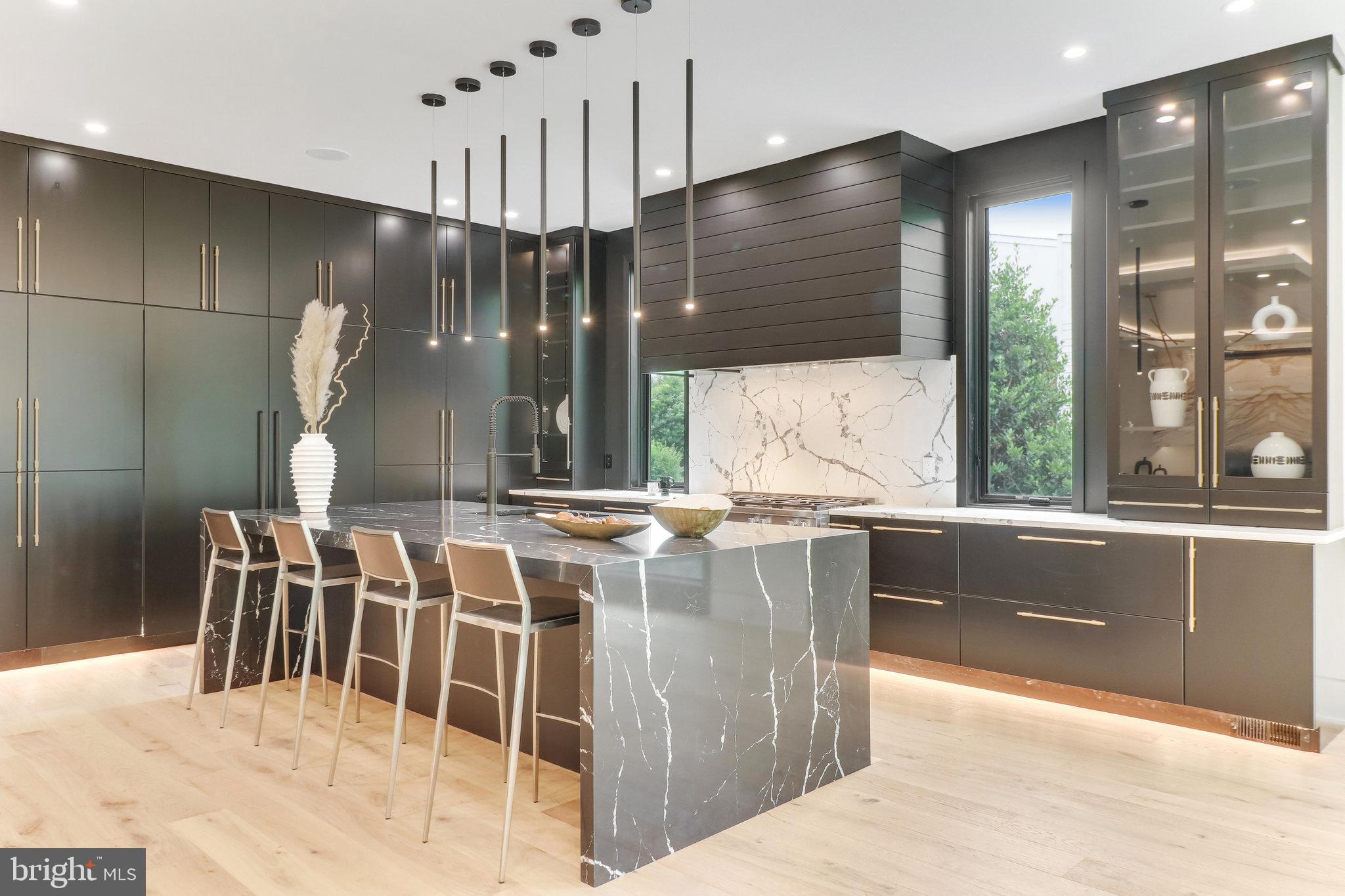 7816 GEORGETOWN PIKE