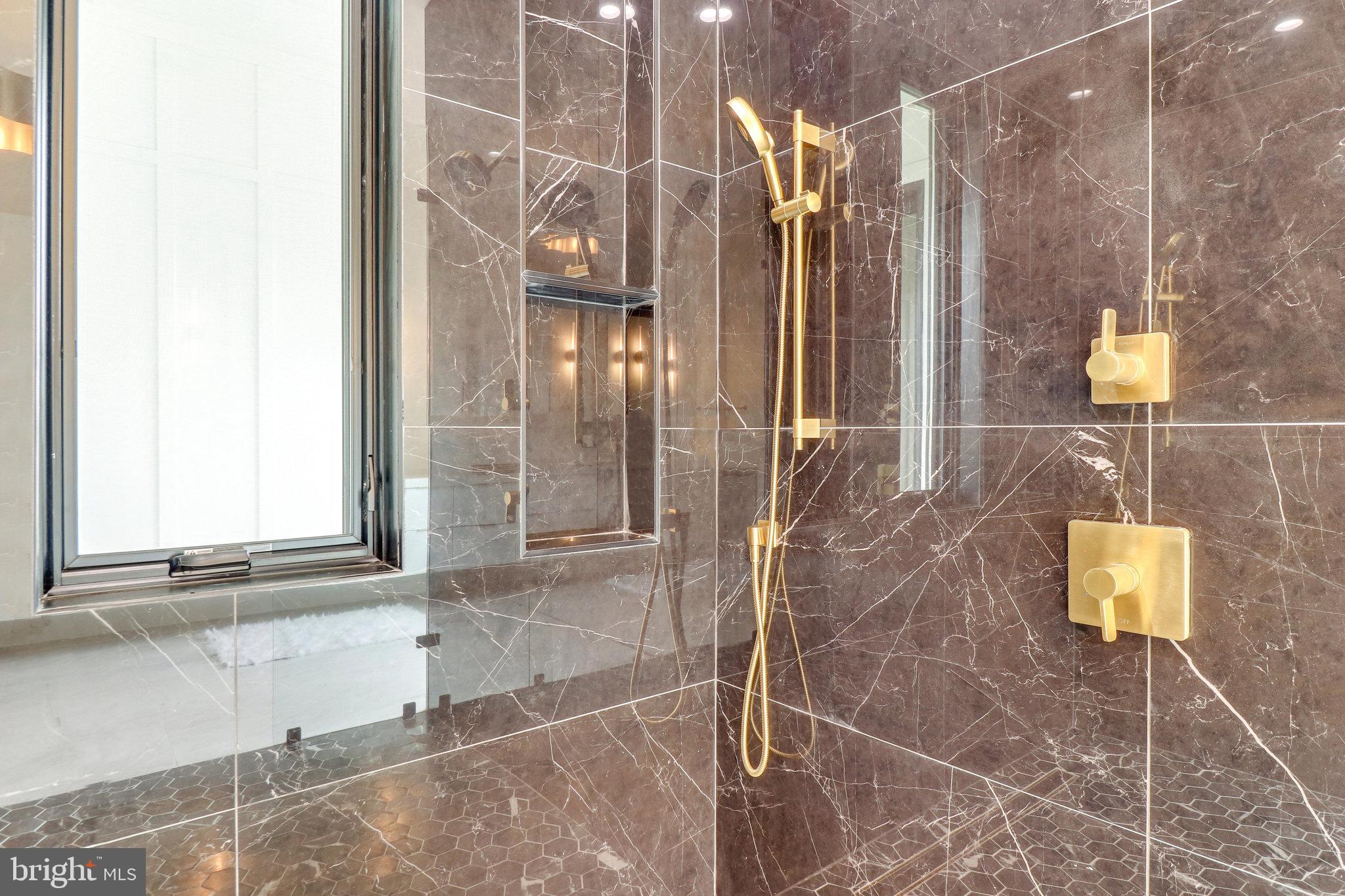 7816 GEORGETOWN PIKE