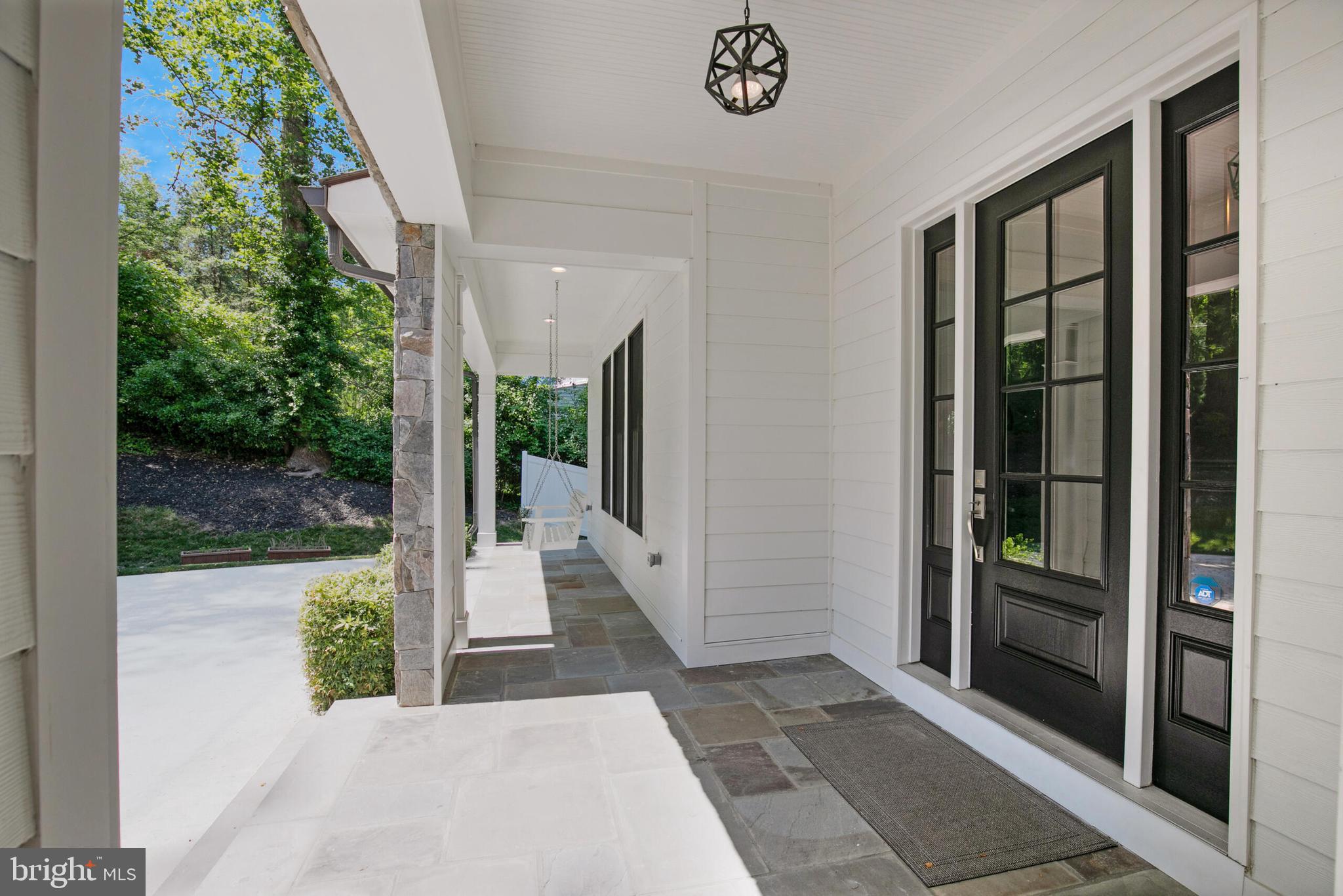 7004 RIVER OAKS DRIVE