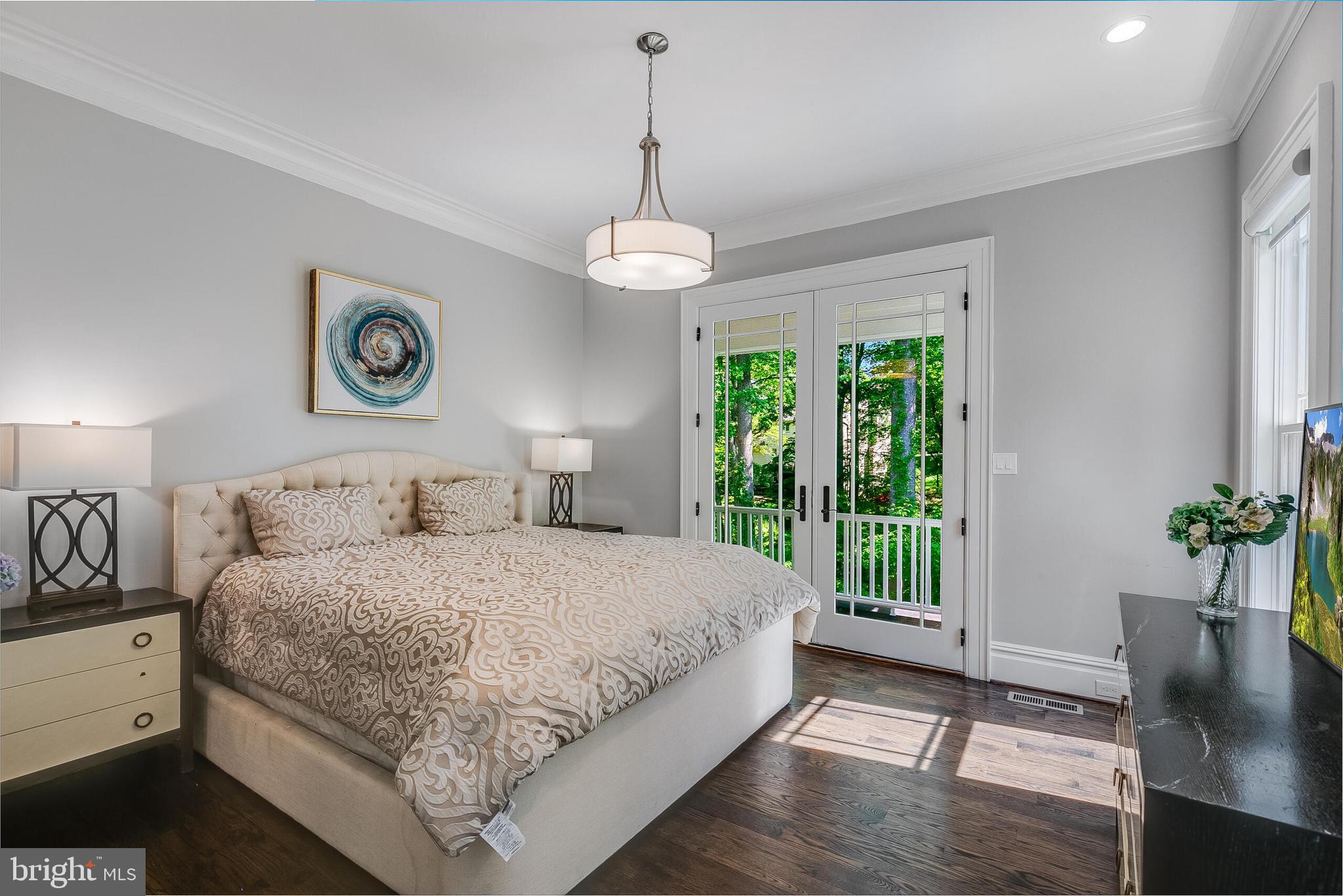 7004 RIVER OAKS DRIVE