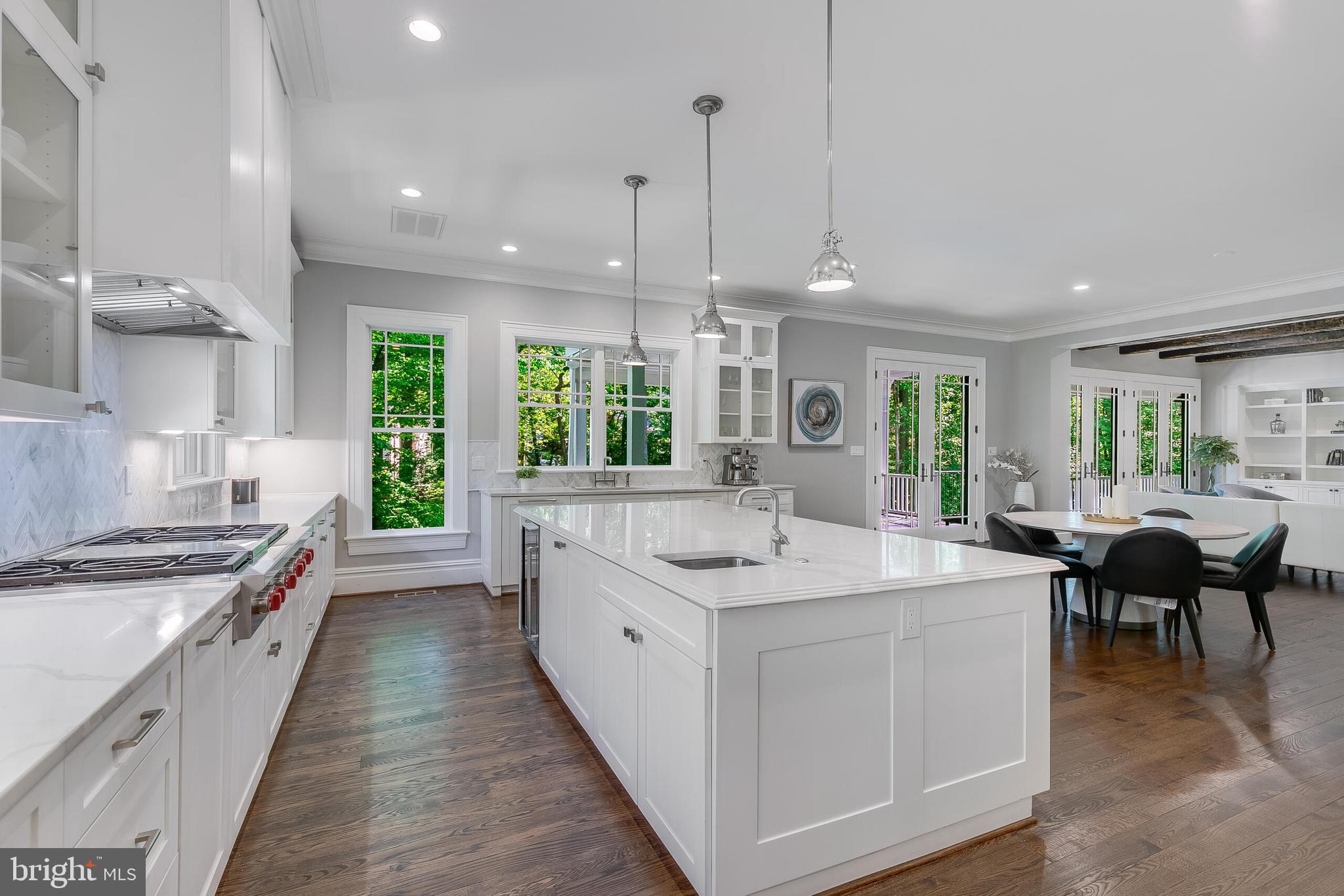 7004 RIVER OAKS DRIVE