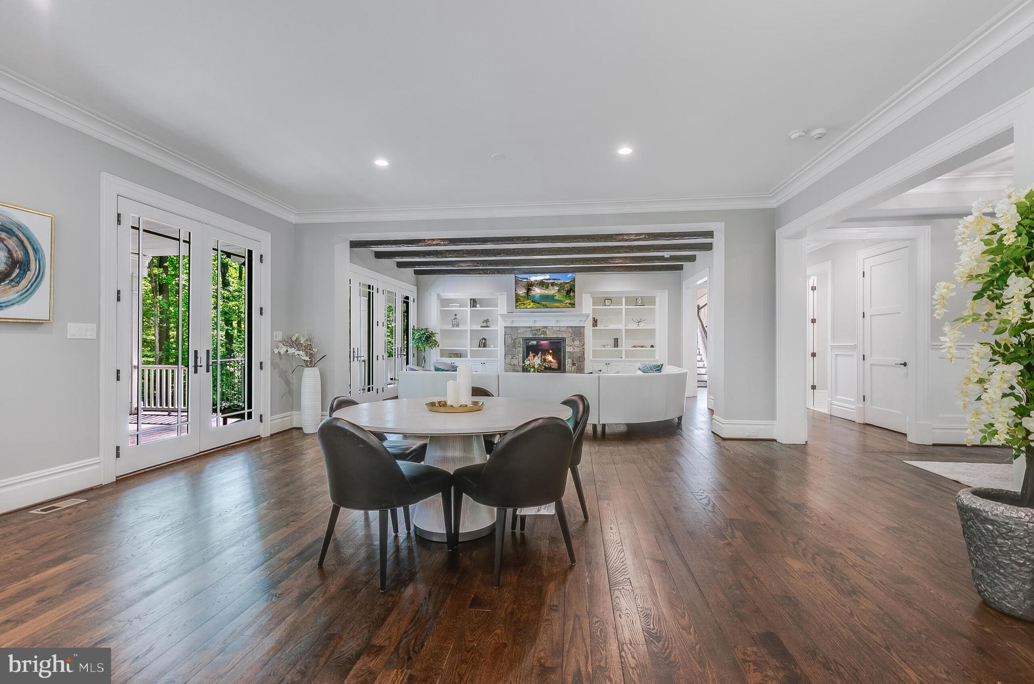 7004 RIVER OAKS DRIVE