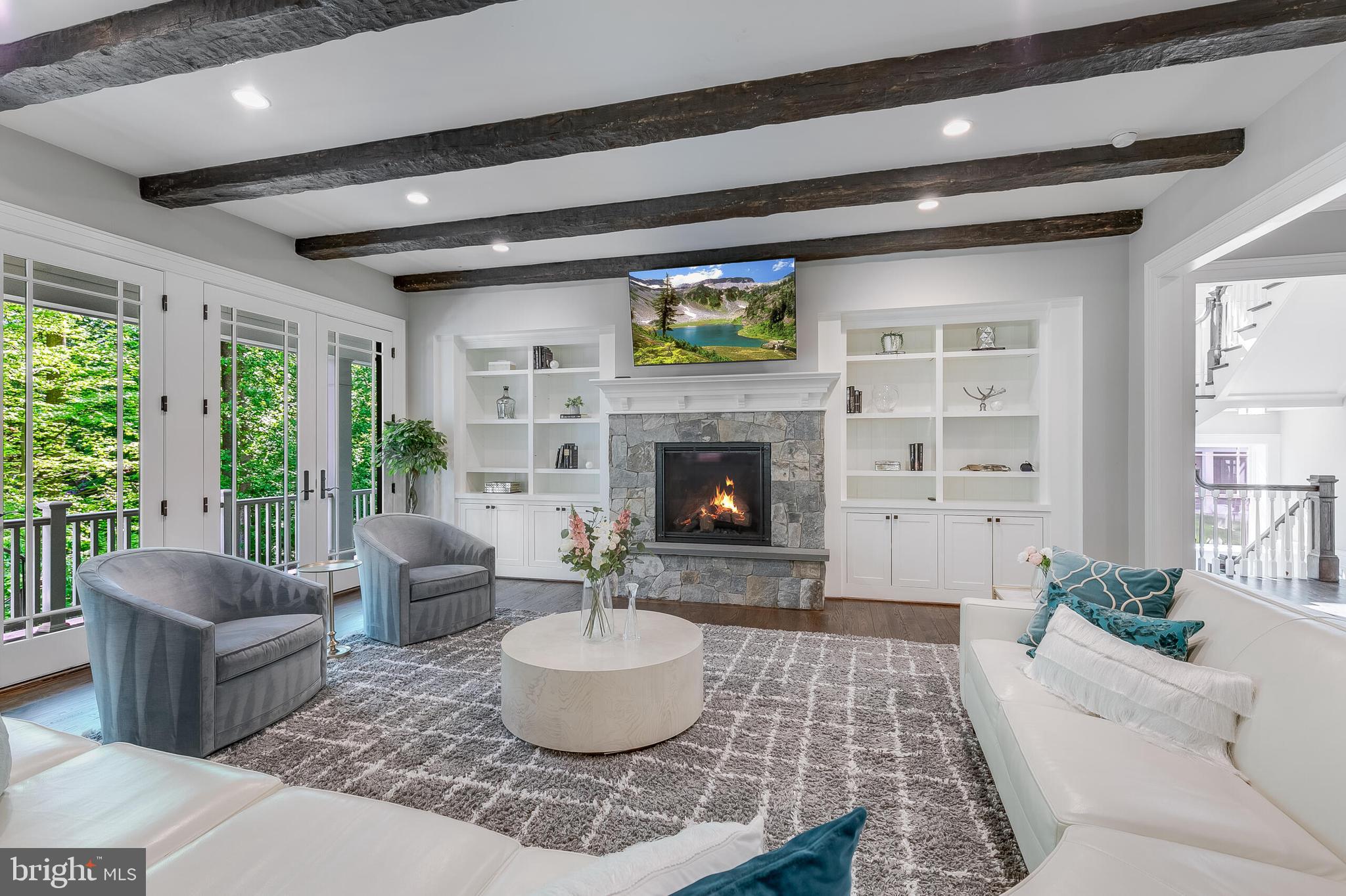 7004 RIVER OAKS DRIVE