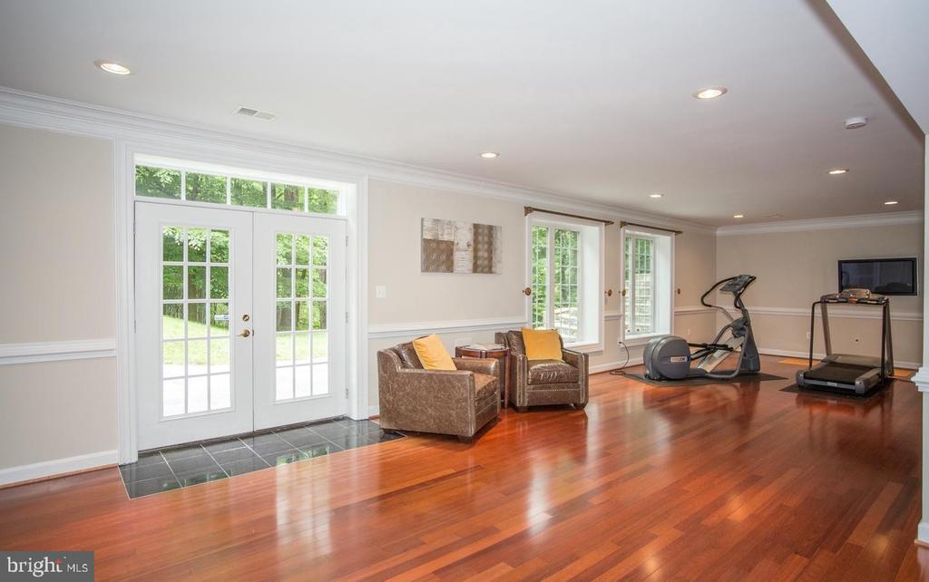 6125 OLD DOMINION DRIVE