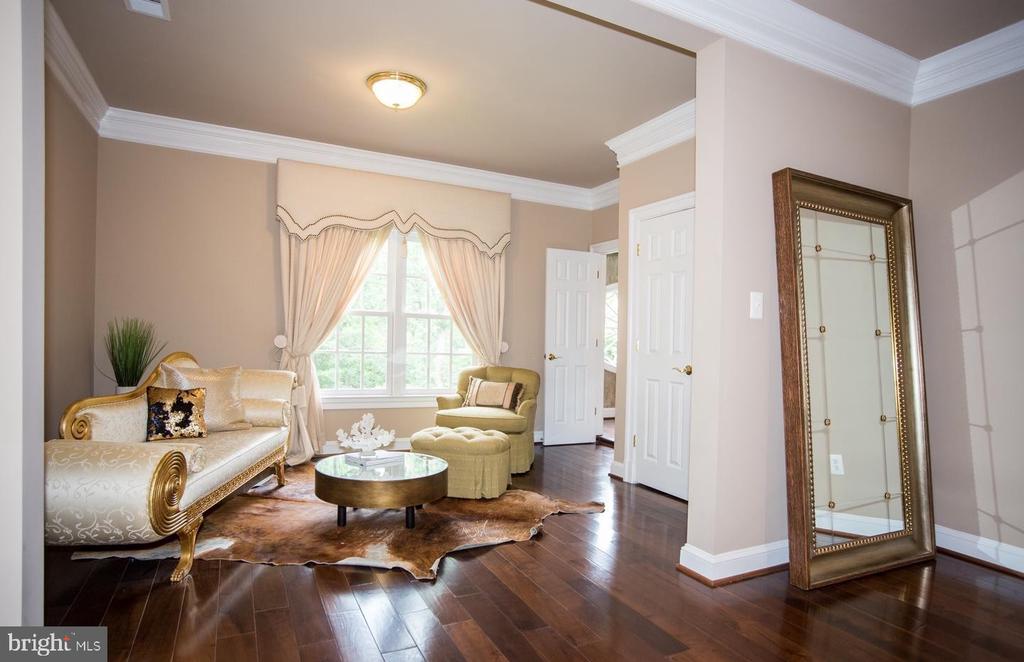 6125 OLD DOMINION DRIVE