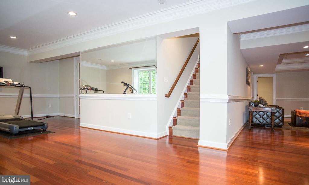 6125 OLD DOMINION DRIVE