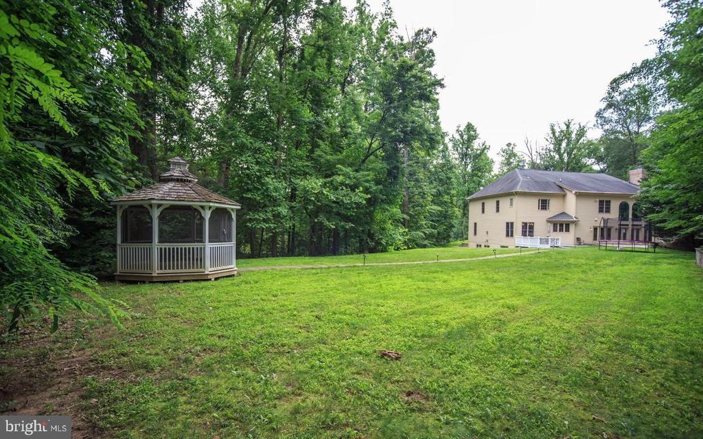 6125 OLD DOMINION DRIVE