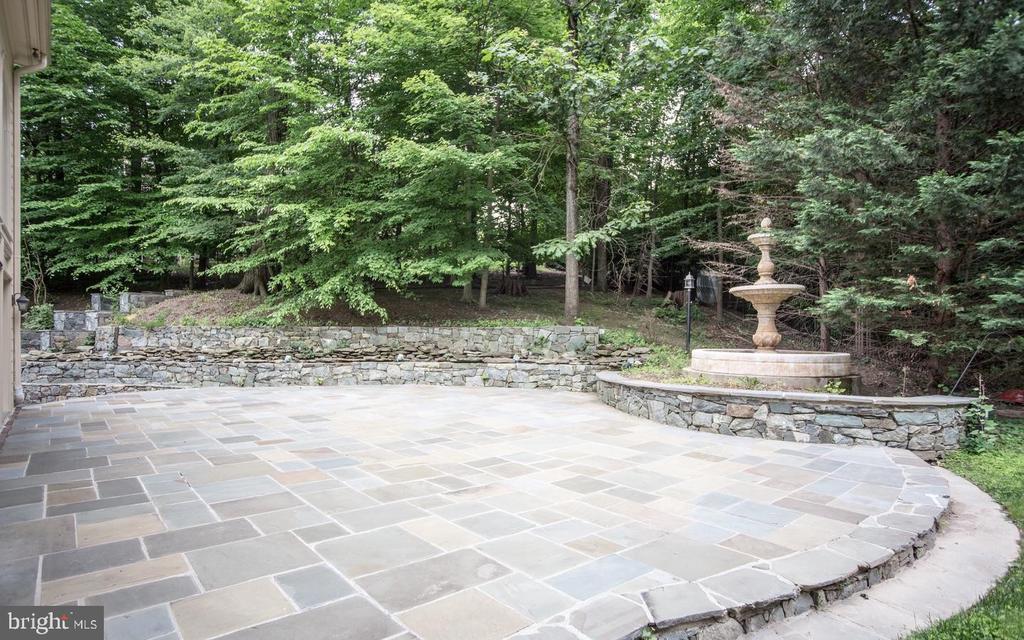 6125 OLD DOMINION DRIVE