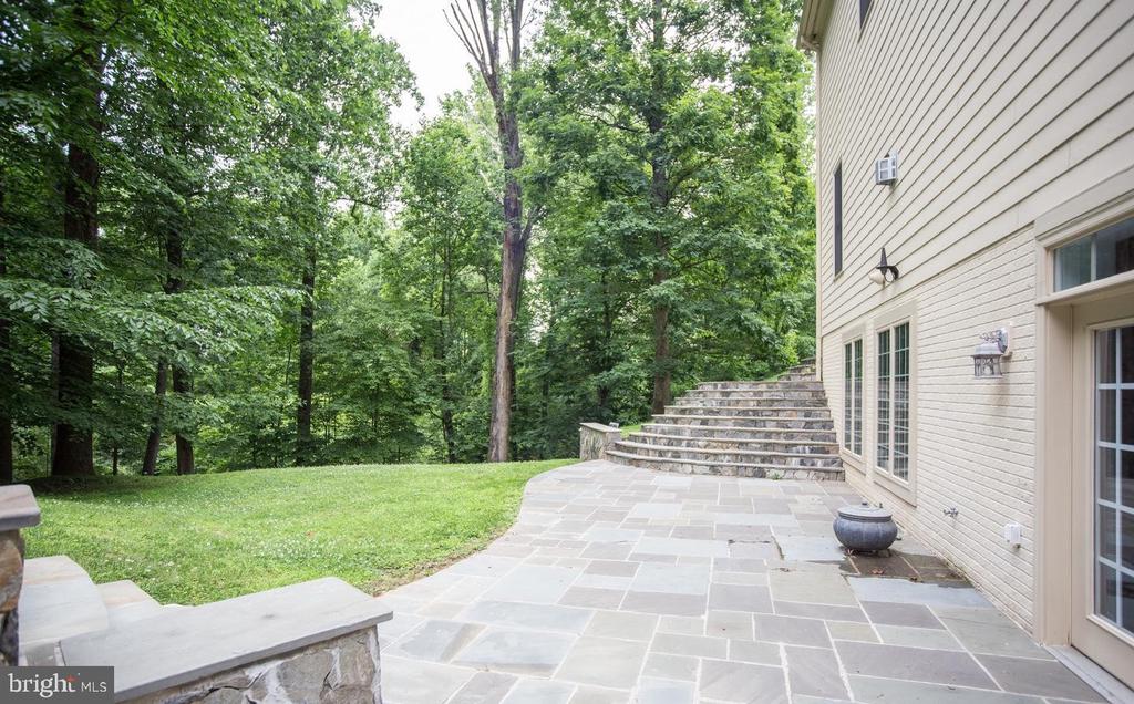 6125 OLD DOMINION DRIVE