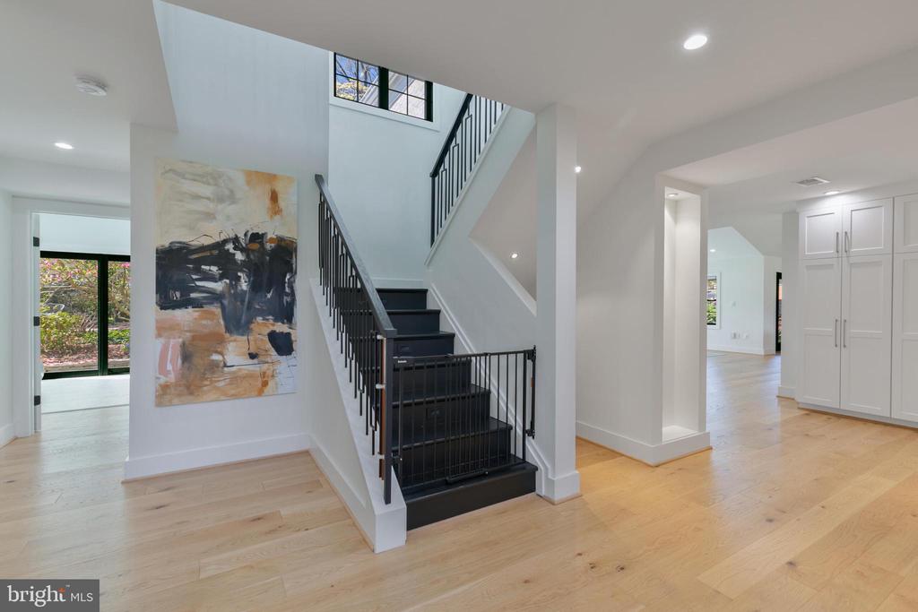1204 POTOMAC SCHOOL ROAD