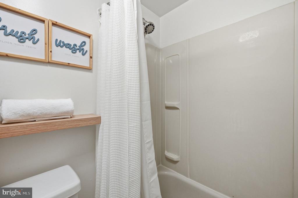 11240 HARBOR COURT 11240