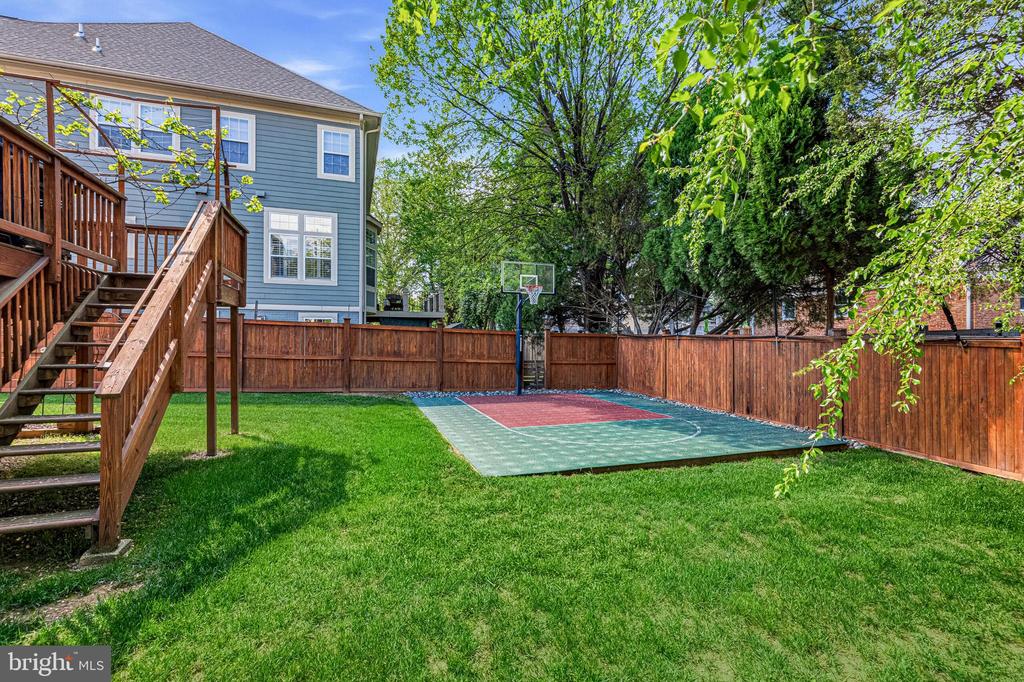 6804 DEAN DRIVE