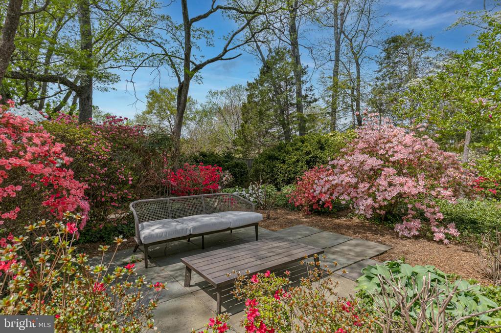 1204 POTOMAC SCHOOL ROAD