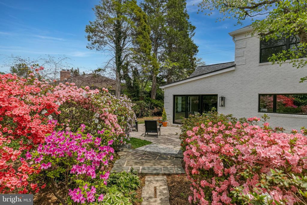 1204 POTOMAC SCHOOL ROAD