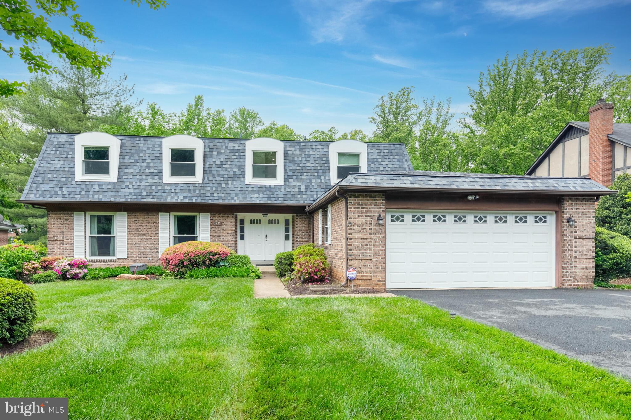 820 RIDGE DRIVE