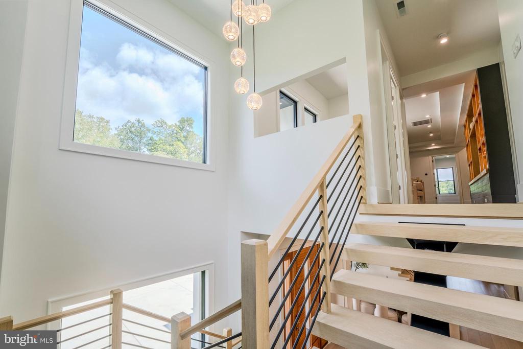 1434 WAGGAMAN CIRCLE