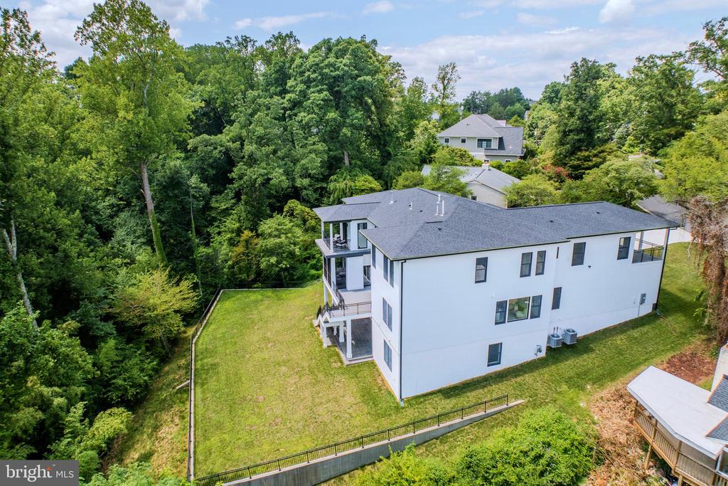 1434 WAGGAMAN CIRCLE